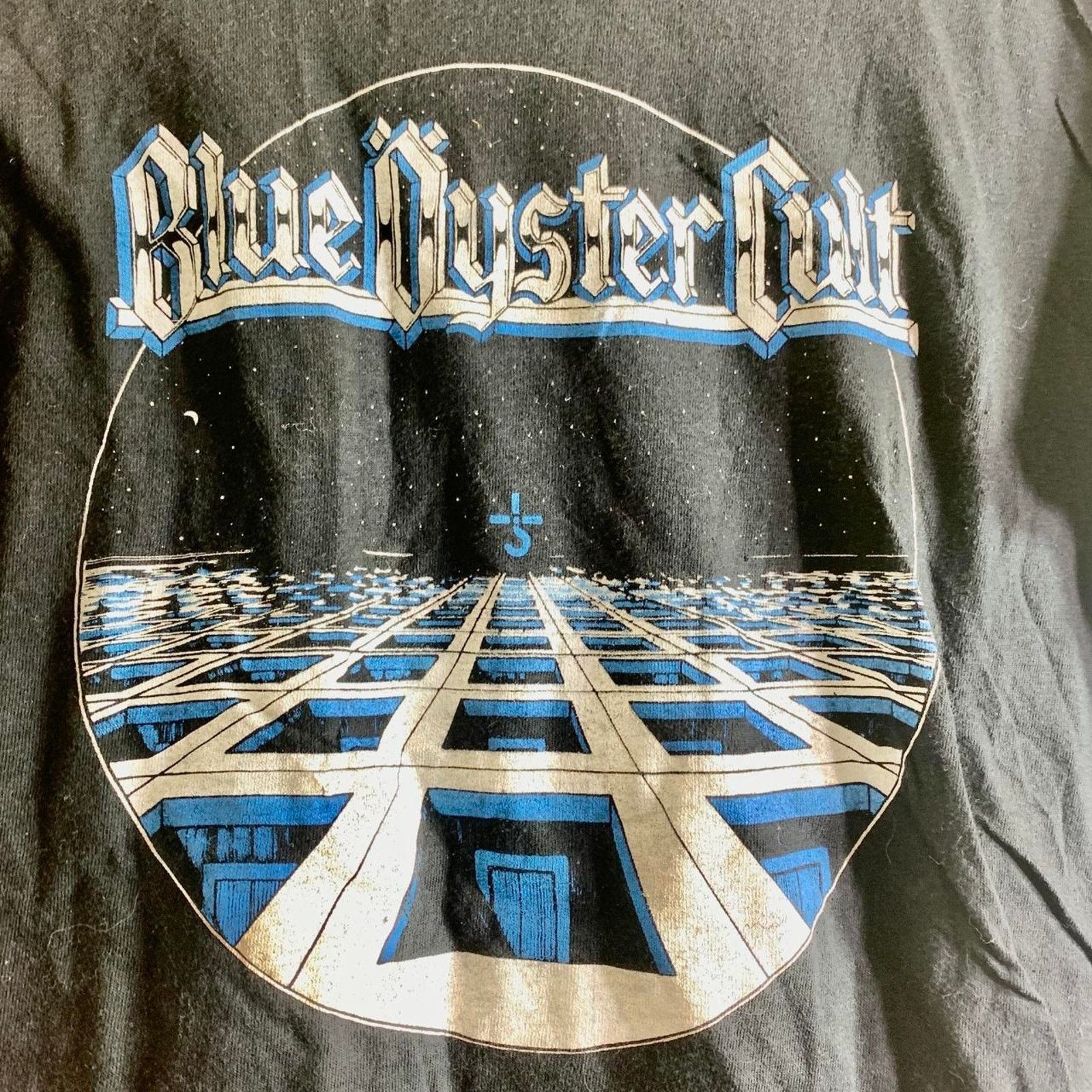 Hanes 1981 BLUE OYSTER CULT Fire Of Unknown Origin tee shirt LARGE Size US L / EU 52-54 / 3 - 1 Thumbnail