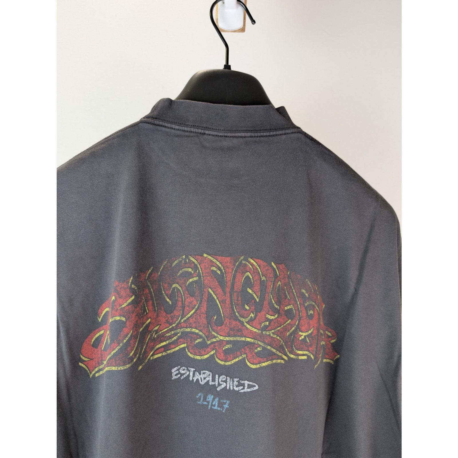 Balenciaga o1rshd1 Offshore Oversized Vintage Jersey T-Shirt in Black Size US M / EU 48-50 / 2 - 15 Thumbnail