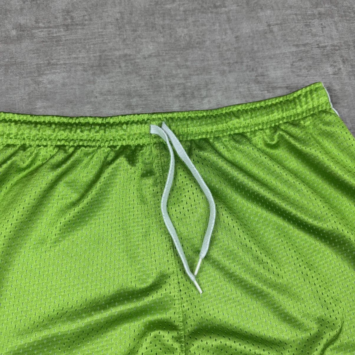 Nike Vintage Nike Shorts Size US 31 - 4 Thumbnail