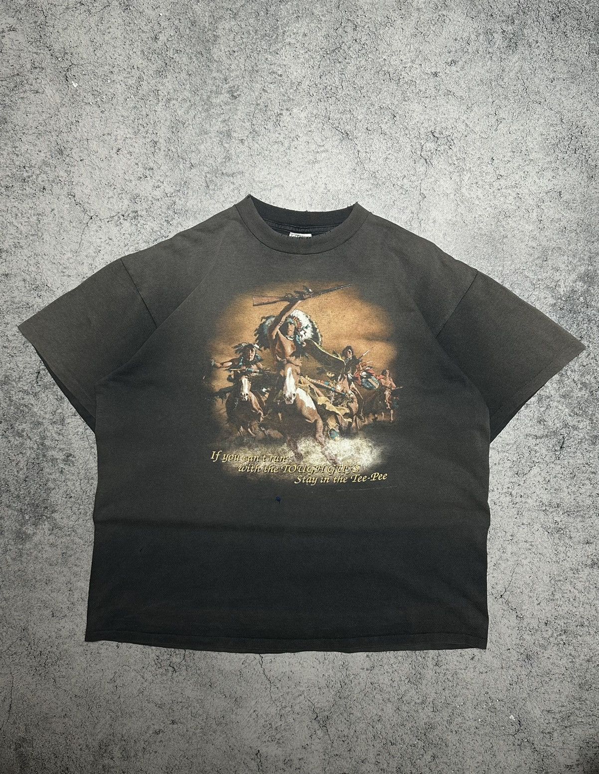 Delta Vintage Sun Faded Navajo Western Indian Graphic T-Shirt Size US XL / EU 56 / 4 - 1 Thumbnail