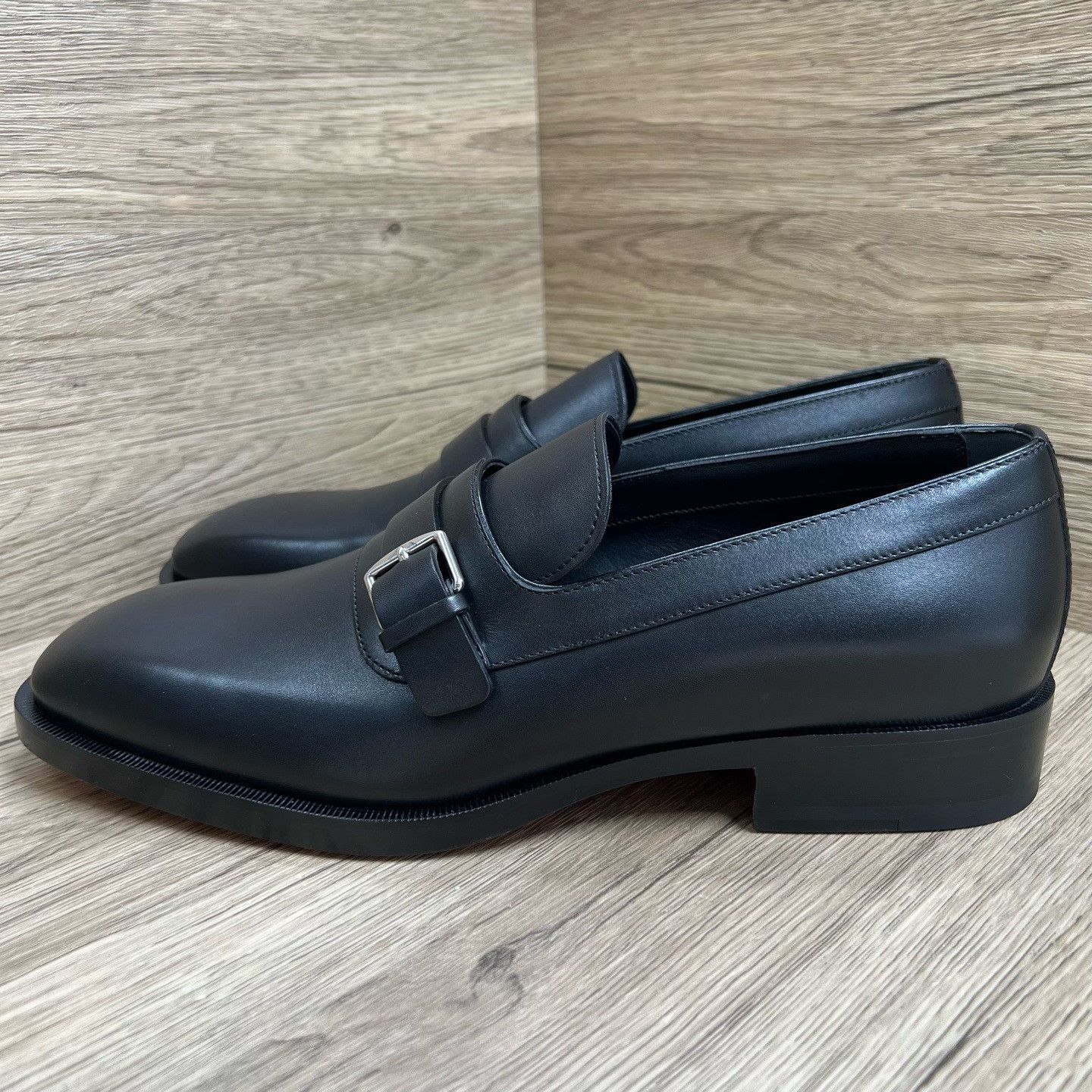 Hermes Hermes Silver Lowtop Sneakers 8.5 Men Size US 8.5 / EU 41-42 - 1 Thumbnail