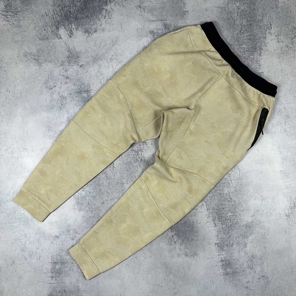 Nike Nike Tech Fleece beige camo drill track pants Size US 32 / EU 48 - 12 Thumbnail
