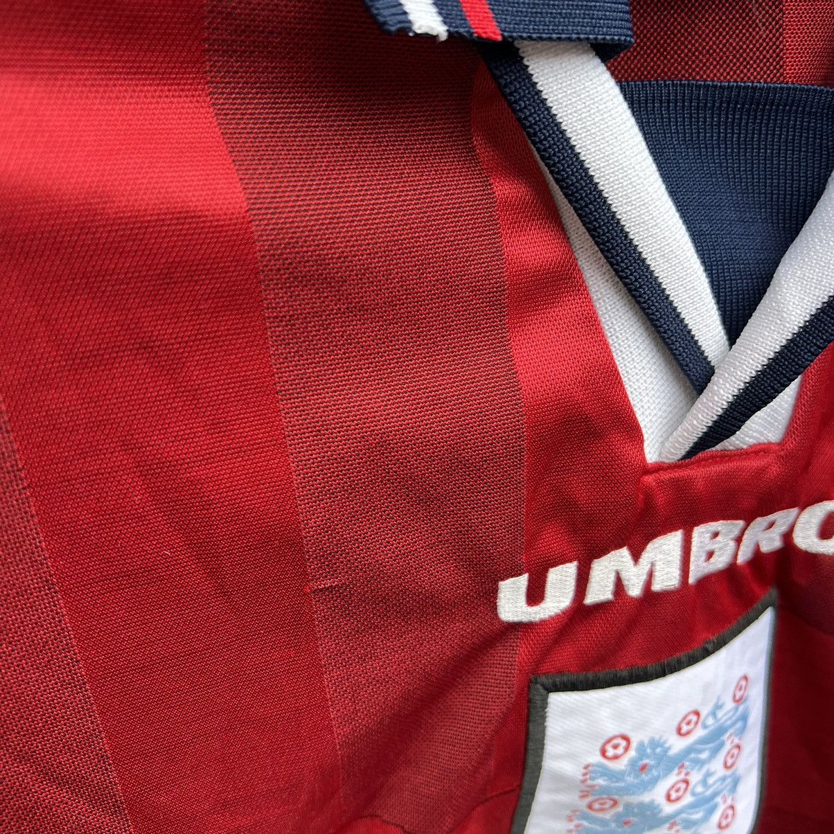Umbro Umbro England 1997 1998 soccer jersey football shirt Size US XL / EU 56 / 4 - 6 Thumbnail