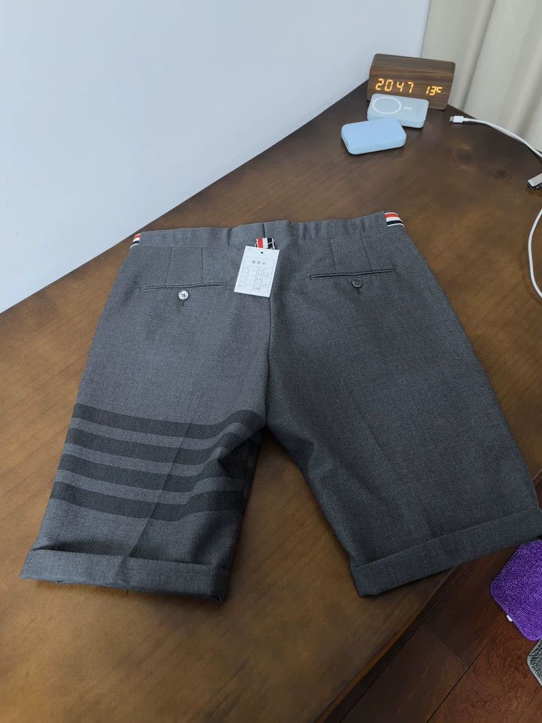 Thom Browne thom browne Size 1 Suit pants and shorts 2503-Nextarrow Size US 27 - 7 Thumbnail