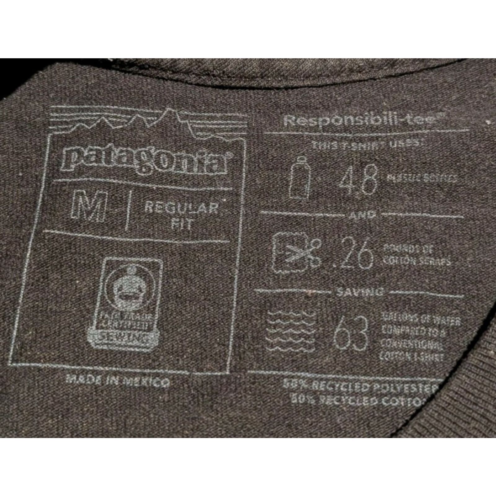 Patagonia Patagonia Shirt Mens M Black Long Sleeve P-6 Logo Graphic Responsibili-Tee Size US M / EU 48-50 / 2 - 7 Thumbnail