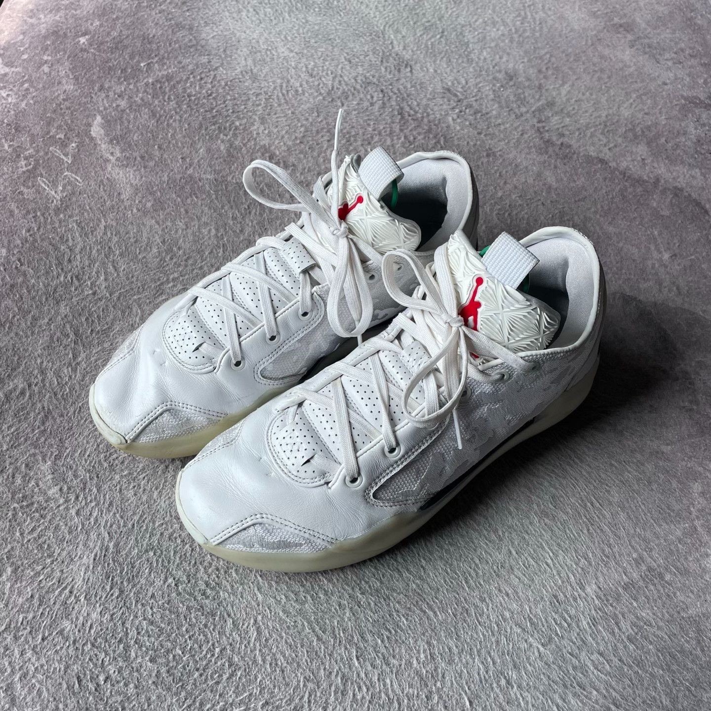 Nike Nike White Lowtop Sneakers 39 Men Size US 6.5 / EU 39-40 - 1 Thumbnail