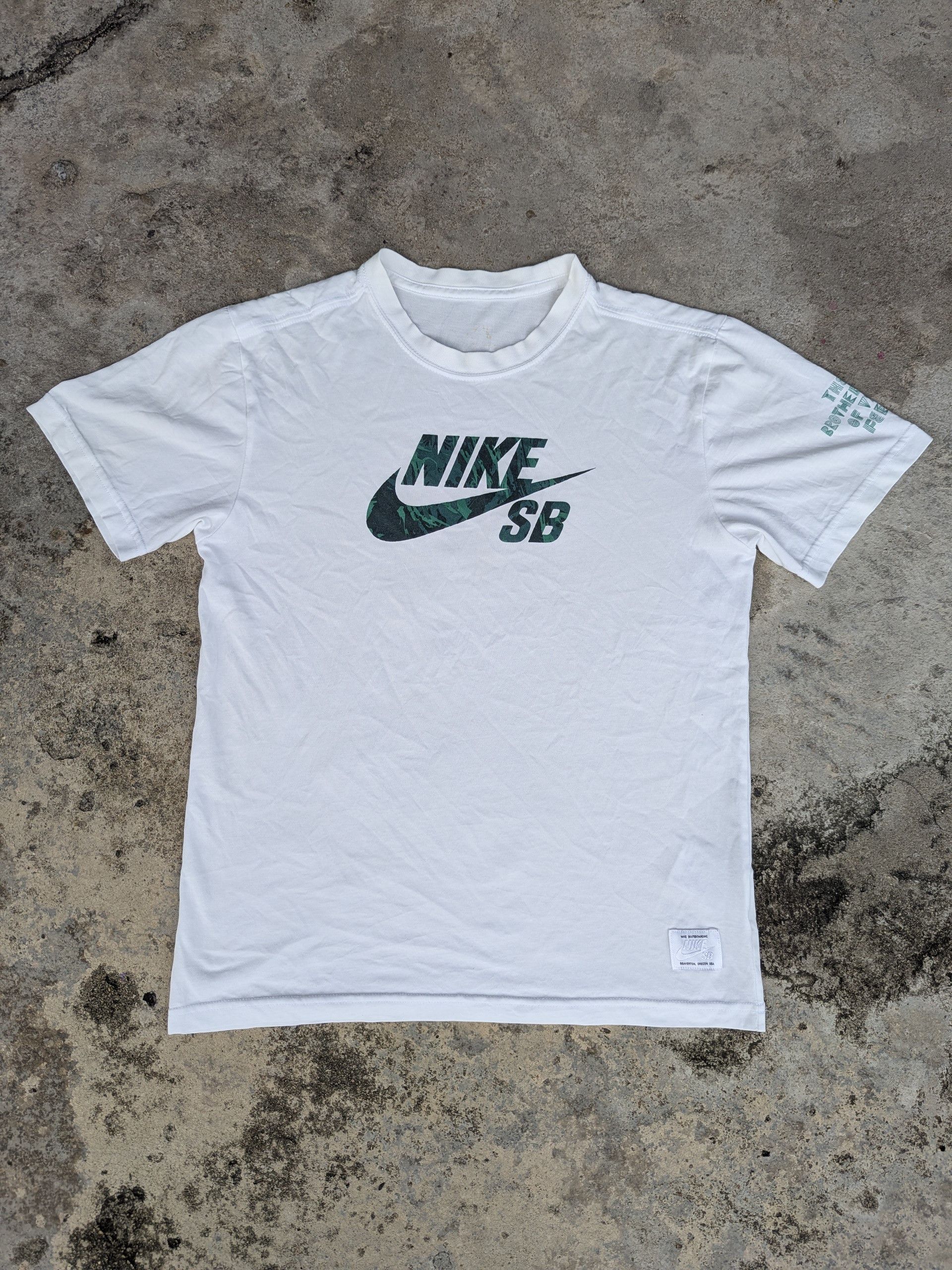 Nike Vintage Nike SB Skateboarding Beaverton Oregon USA Size US S / EU 44-46 / 1 - 1 Thumbnail