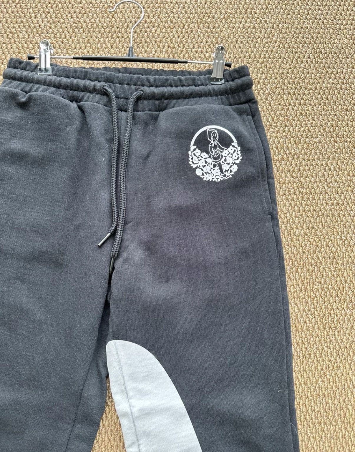 Stefan Cooke Stefan Cooke Black & White Scythe Panel Sweatpants K23 Size US 32 / EU 48 - 4 Thumbnail
