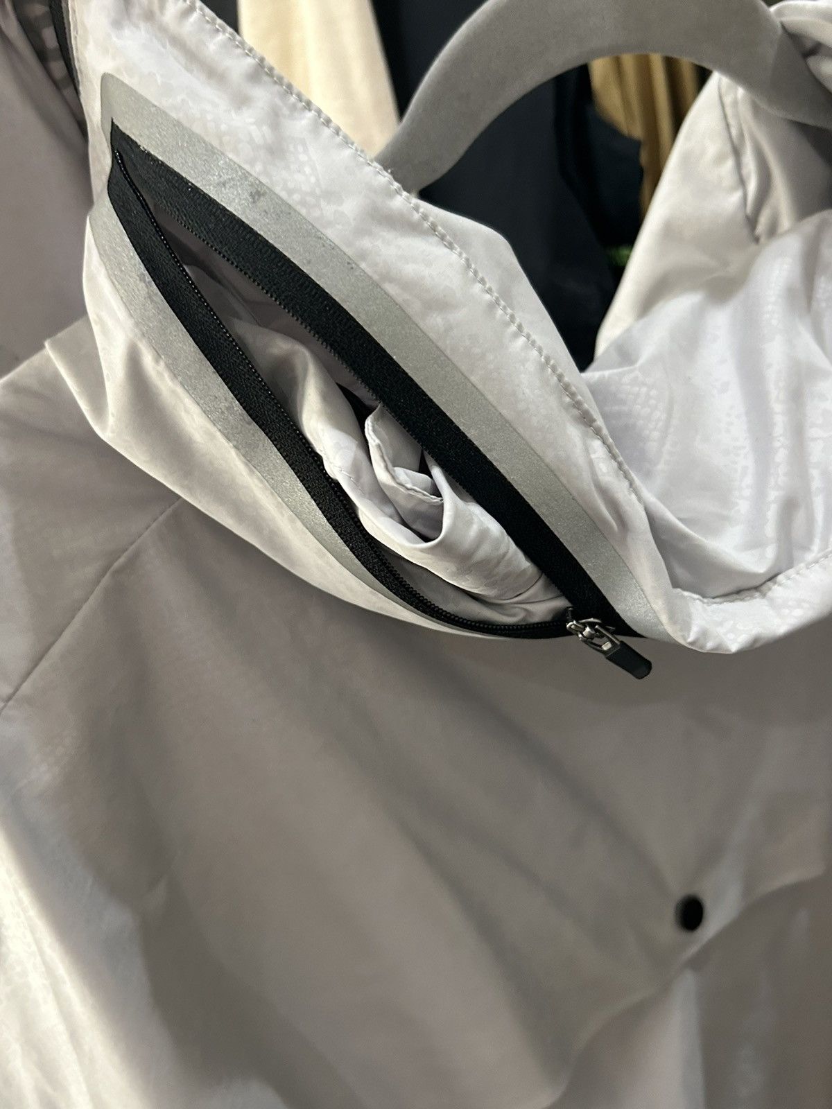 Superdry Superdry Refective Windbreaker Size US XL / EU 56 / 4 - 11 Thumbnail