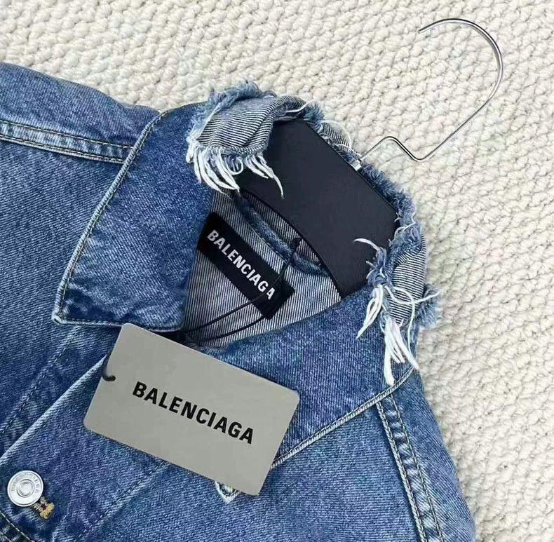 Balenciaga Balenciaga Washed Blue Neckline Old Destruction Back Embroi Size US S / EU 44-46 / 1 - 3 Thumbnail