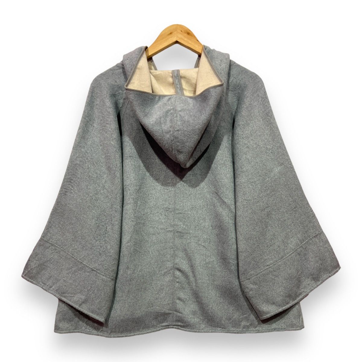 Beams Plus 🔥 BEAMS HEART Beauty Cloak Size M / US 6-8 / IT 42-44 - 9 Thumbnail