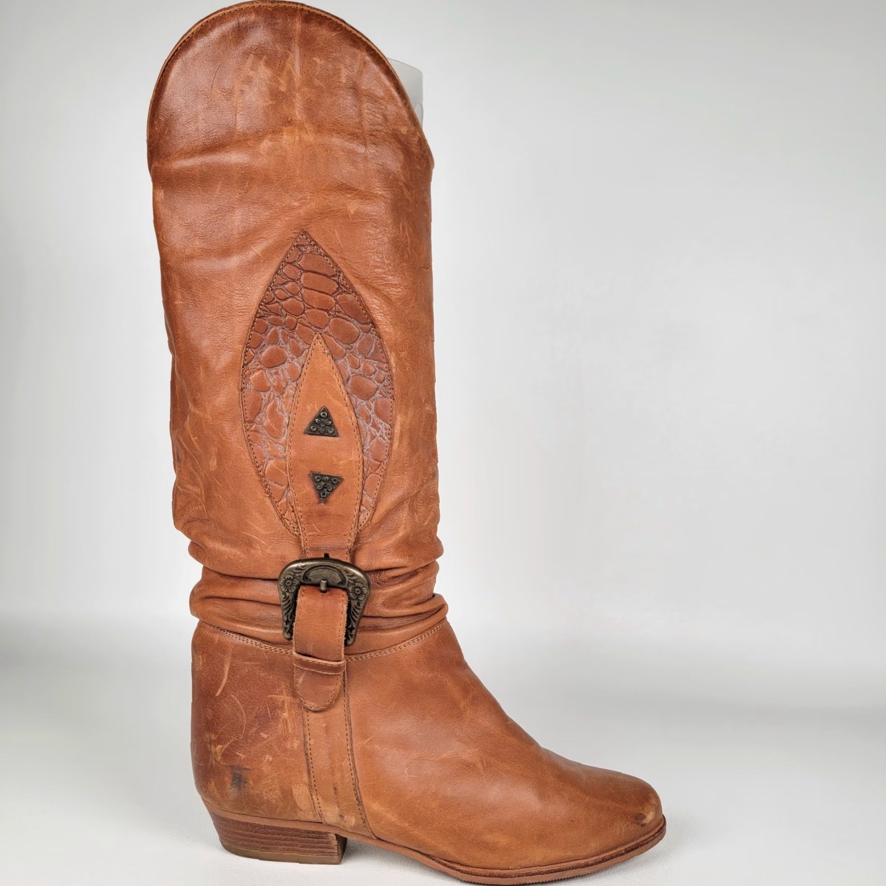 Vintage VINTAGE Wild World Boots Leather Brown Mid-Calf Women 36/6 Casual Party/Cocktail Almond Toe Studded Pull On Flat Heel Riding Boot Italy Womens Size US 6 / IT 36 - 3 Thumbnail