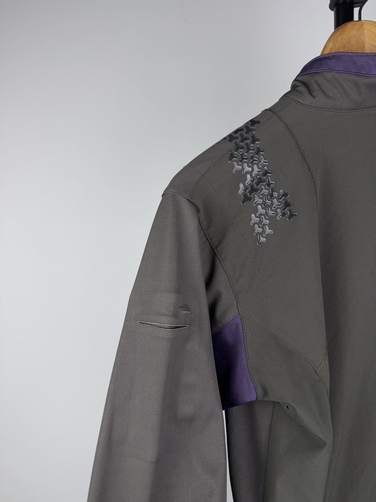 Asics Asics Women’s 00s Running Jacket Gray Purple Windbreaker Size XS / US 0-2 / IT 36-38 - 9 Thumbnail