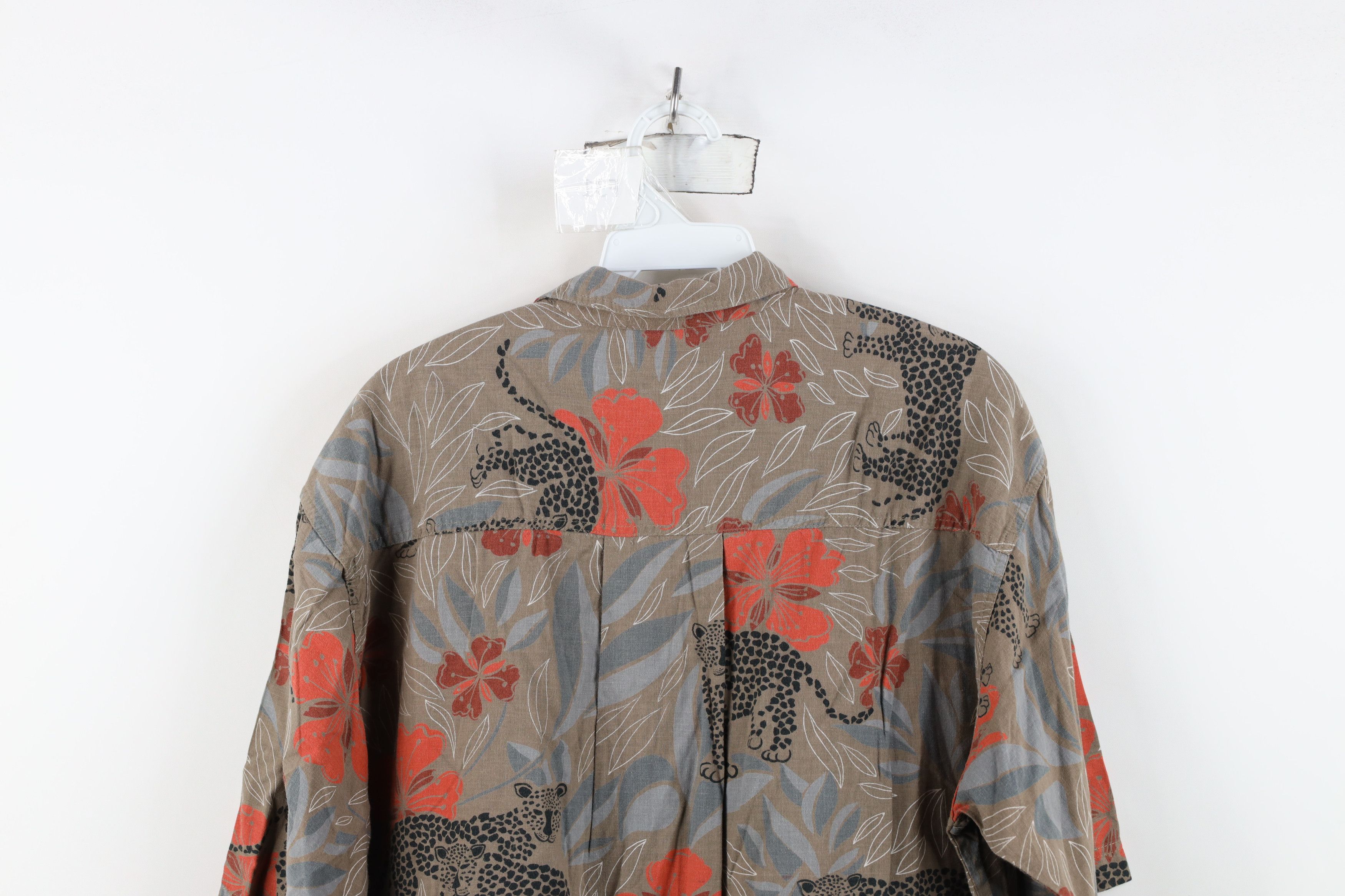 Vintage Vintage 90s Streetwear Flower Leopard Hawaiian Button Shirt Size US S / EU 44-46 / 1 - 11 Thumbnail