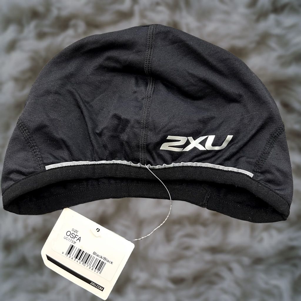 2XU 2XU Running Cap Beanie Hat One Size Lightweight OSFA Unisex Adults Black Polyester Softshell Winter Casual Mens Womens Size ONE SIZE - 1 Thumbnail