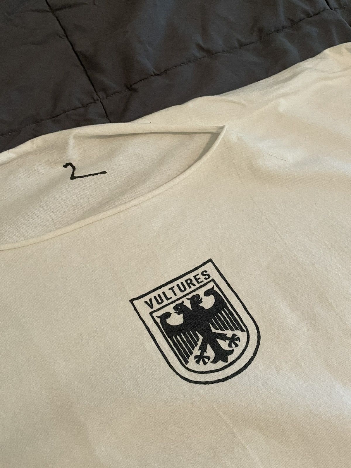 Yeezy Yeezy Vultures White Longsleeve Size US L / EU 52-54 / 3 - 3 Thumbnail