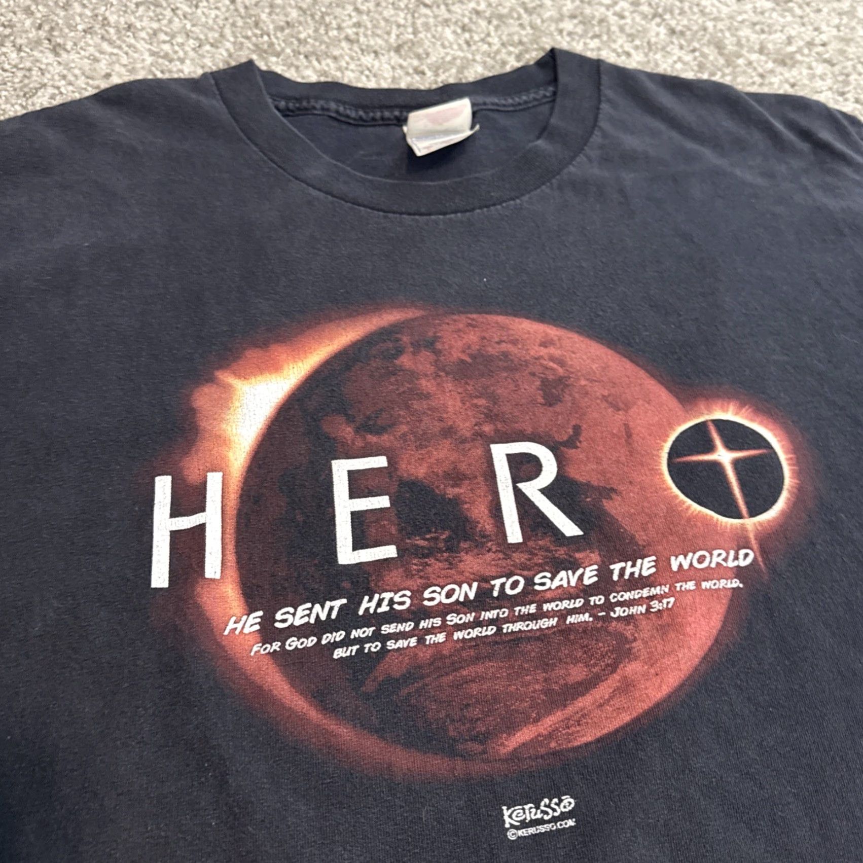 Vintage VINTAGE Jesus Christ God Hero Religion Christianity Black T-Shirt Large 90s Mens Tennessee River Hero Size US L / EU 52-54 / 3 - 2 Thumbnail