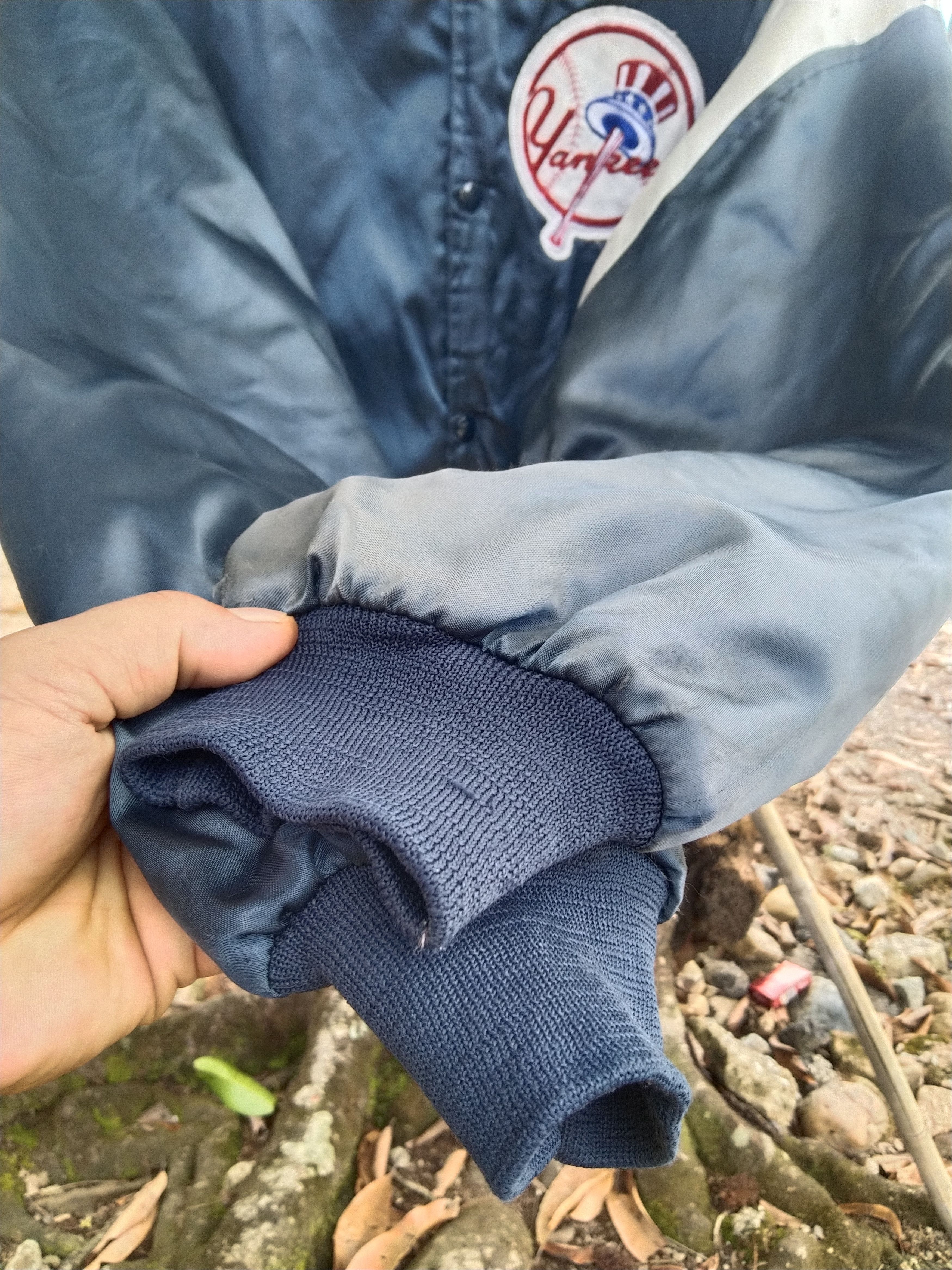 MLB × Vintage NEW YORK YANKEES CHALK LINE SATIN BOMBER JACKET SPELL OUT Size US L / EU 52-54 / 3 - 6 Thumbnail