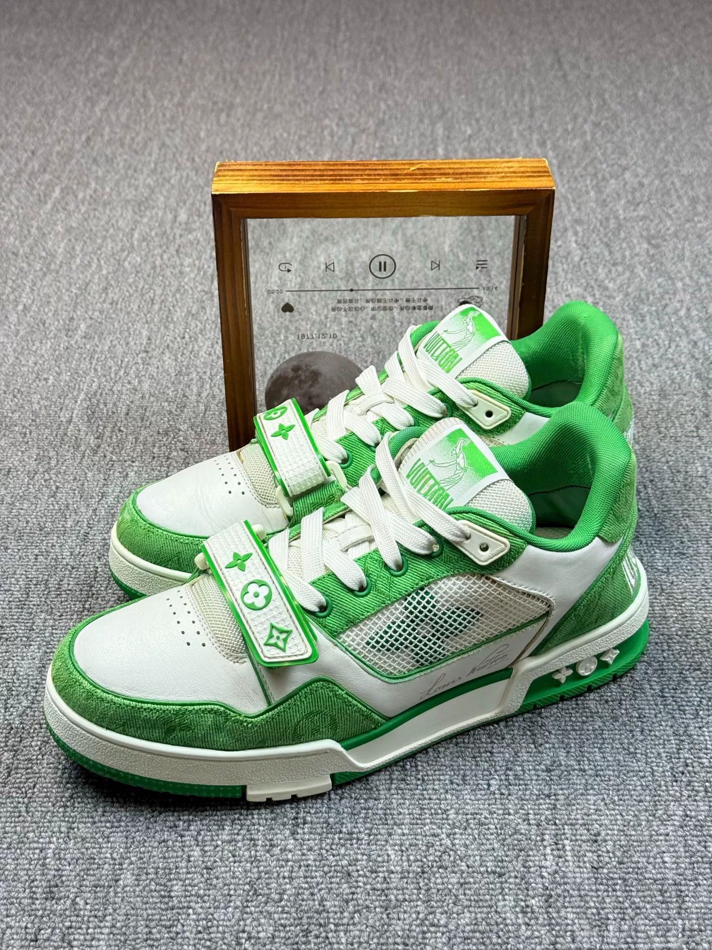 Louis Vuitton Louis Vuitton Training Green Lowtop Sneakers 8 Men Size US 8 / EU 41 - 1 Thumbnail