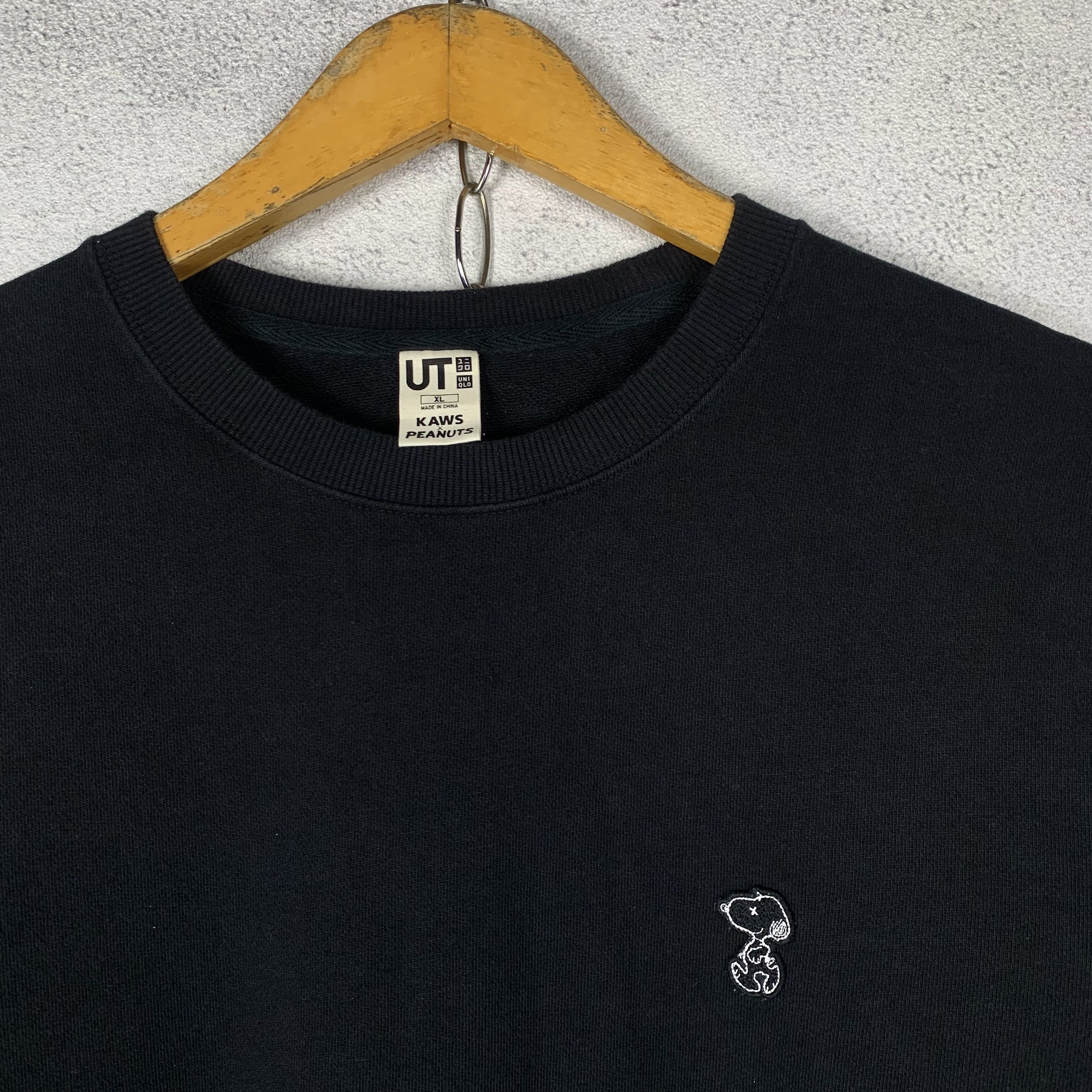 Kaws × Peanuts × Uniqlo Uniqlo x Kaws Sweatshirt Crewneck Size US M / EU 48-50 / 2 - 2 Thumbnail