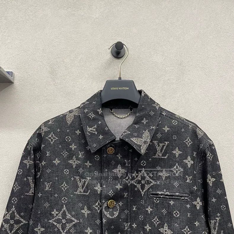 Louis Vuitton Louis Vuitton Gypsophila paniculata Black Burst Logo Full Size US M / EU 48-50 / 2 - 4 Thumbnail