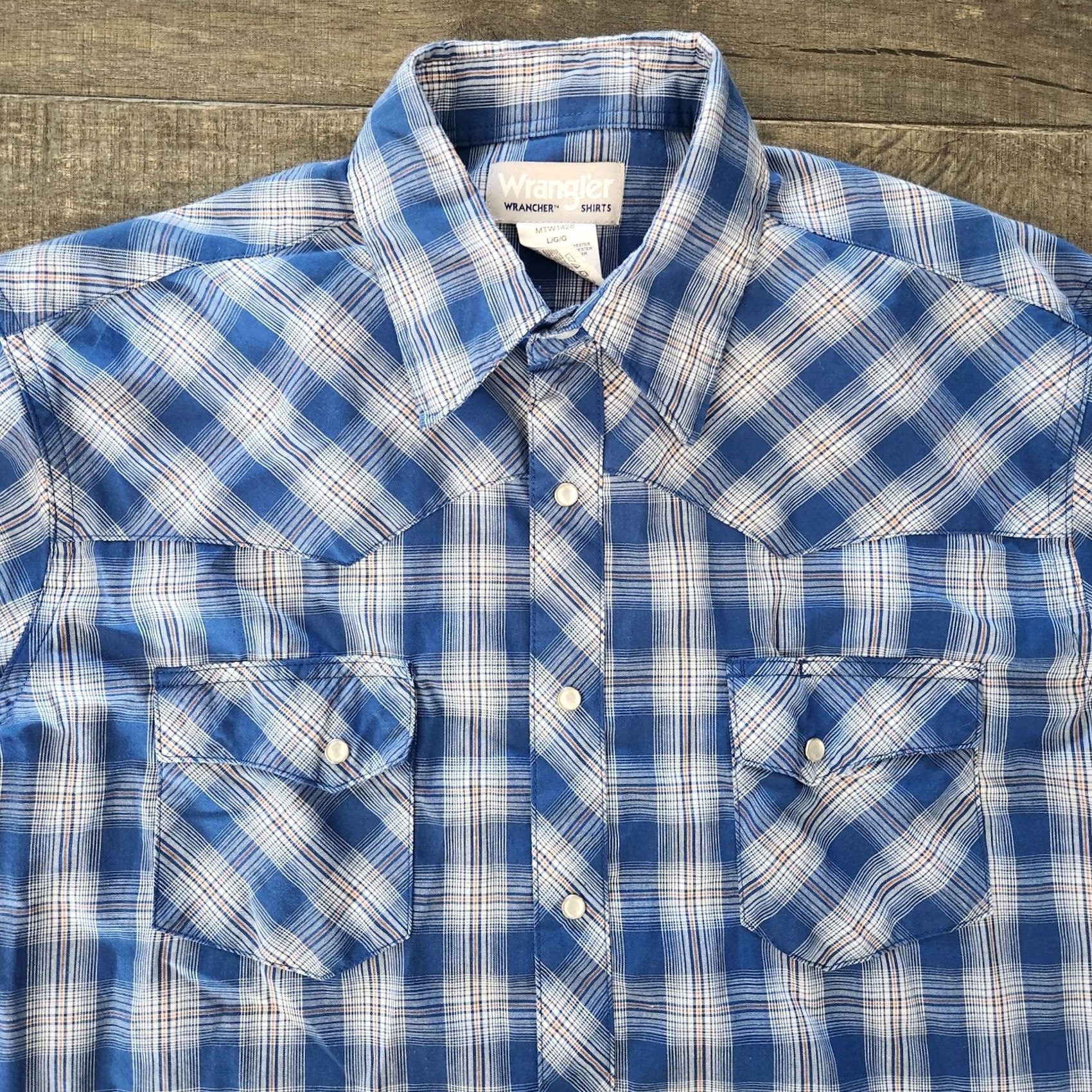 Wrangler Wrangler Wrancher Pearl Snap Western Shirt Men’s Large Blue Orange Plaid Shirt Regular Men’s Western Pearl Snap Shirt Blue Orange Plaid Size US L / EU 52-54 / 3 - 2 Thumbnail
