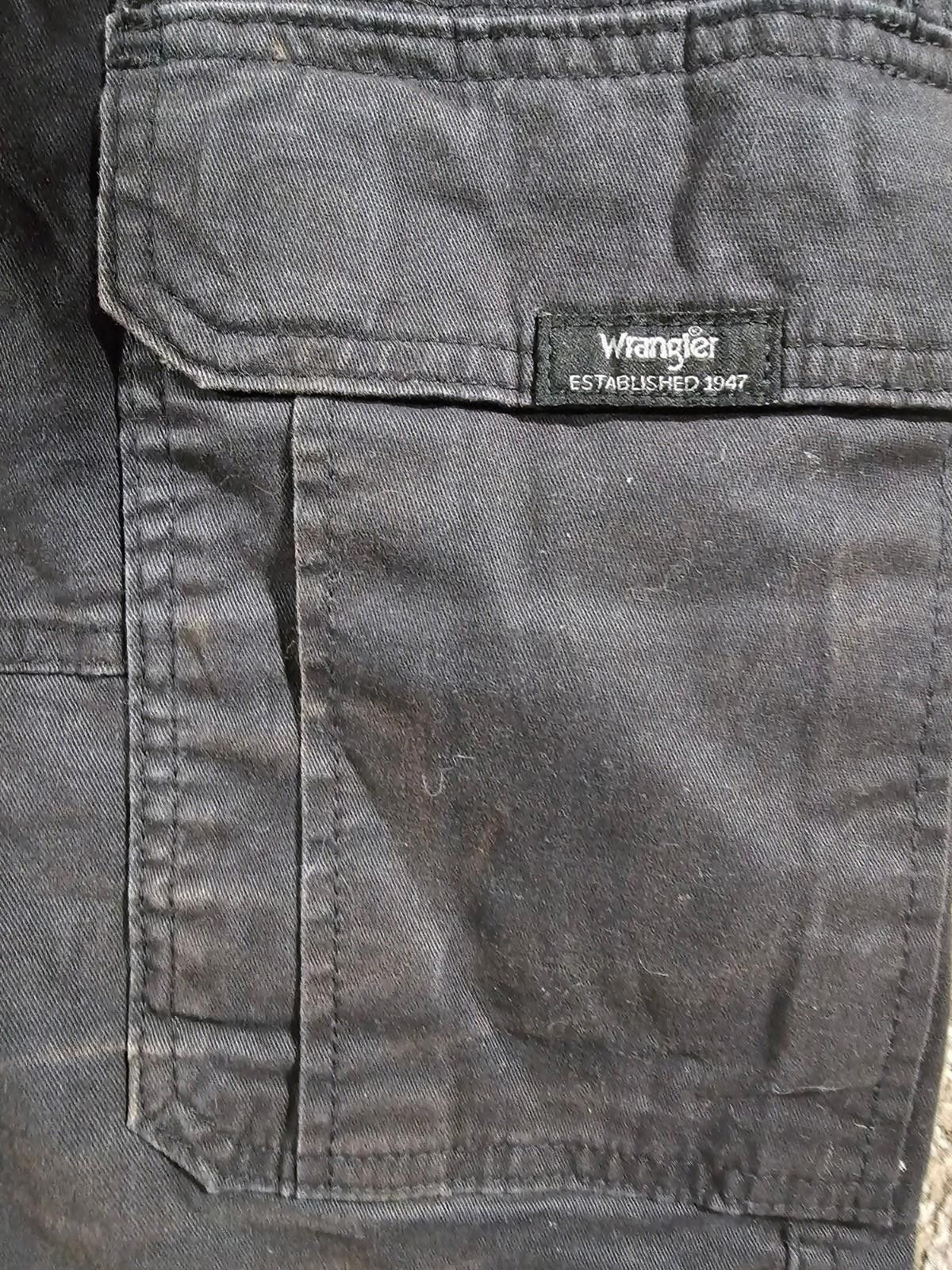 Wrangler Wrangler Sz 46 Cargo Shorts Black Size US 44 / EU 60 - 2 Thumbnail