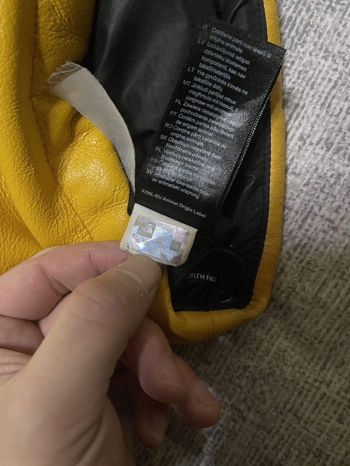The North Face Supreme tnf the north face leather nuptse jacket red Size US M / EU 48-50 / 2 - 18 Thumbnail