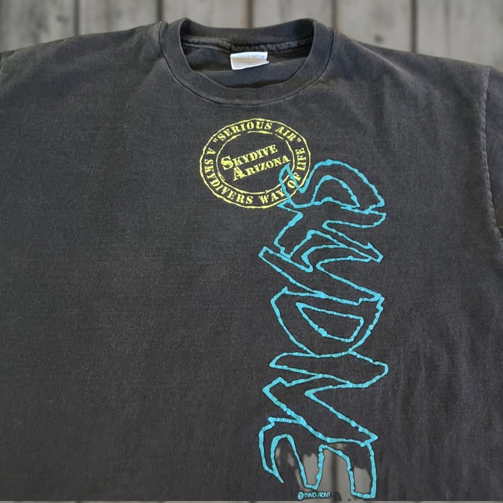 Hanes VINTAGE Sky Dive T Shirt Men’s XL Black Single Stitch Double Sided 1990s Men Size US XL / EU 56 / 4 - 1 Thumbnail