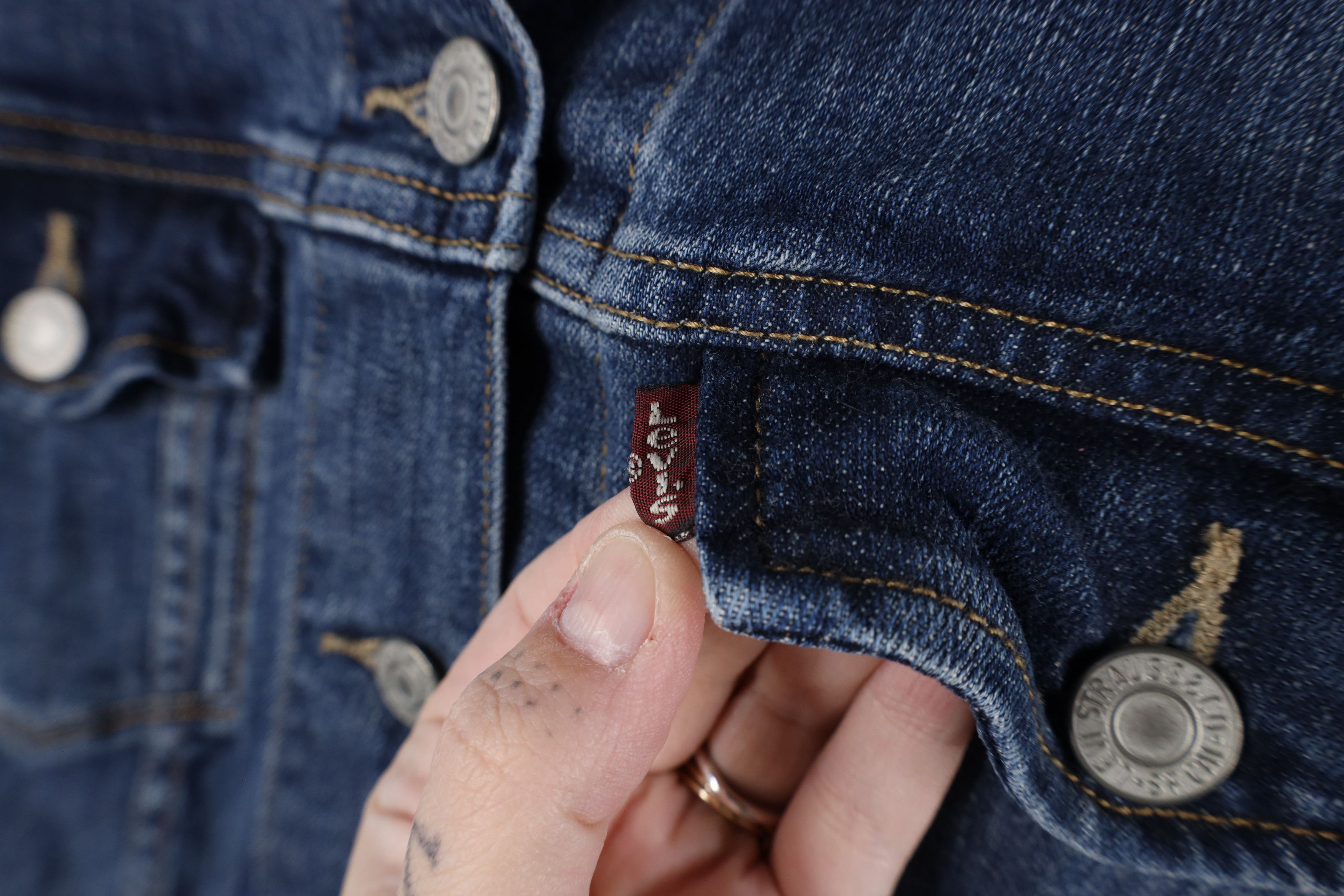 Levi's × Vintage Vintage Y2K Levis Stretch Denim Jean Trucker Jacket Blue Size L / US 10 / IT 46 - 4 Thumbnail
