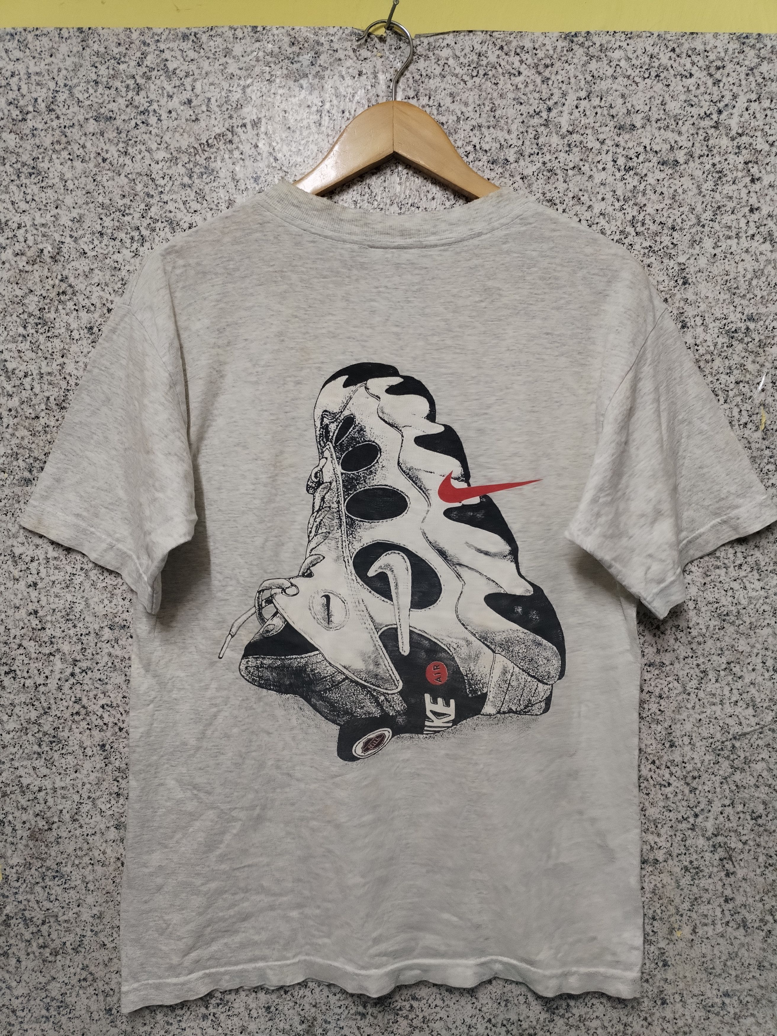 Nike Thrashed Sun Faded Nike Shirt Distressed Grunge Band Size US M / EU 48-50 / 2 - 1 Thumbnail