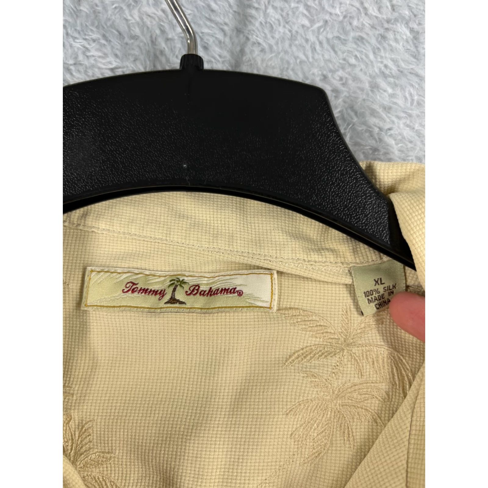 Tommy Bahama Tommy Bahama Shirt Men XL Yellow Button-Up Pocket Camp Hawaiian Aloha Beach Vacation Resort Pattern Solid Short Sleeve Shirt Size US XL / EU 56 / 4 - 7 Thumbnail