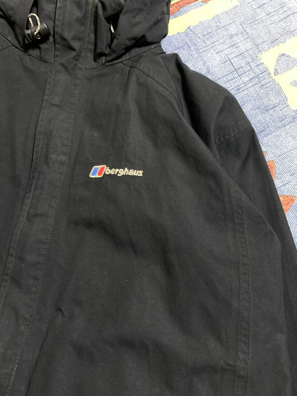 Berghaus × Goretex × Vintage Vintage 80’s berghaus mera peak gore-tex outdoor jacket Size US M / EU 48-50 / 2 - 6 Thumbnail