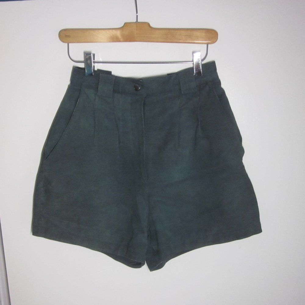 Vintage Green Leather Pleated Shorts Juniors Size 7 Jay Jacobs by ADA Vintage 1970's Size 26" / US 2 / IT 38 - 1 Thumbnail