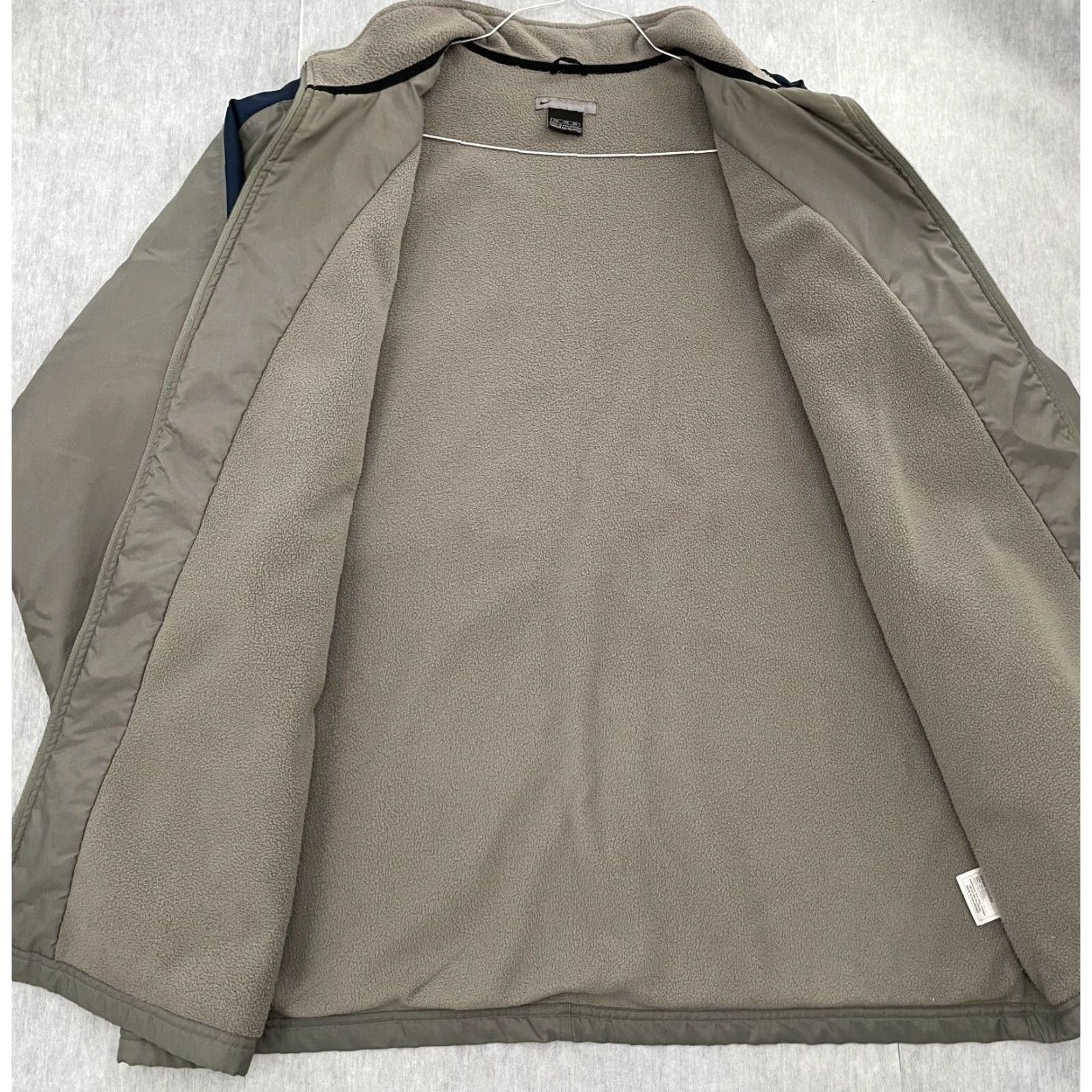 Nike VINTAGE Nike Jacket Adult 2XL Gray Full Zip Fleece Lined Mini Logo Coat Mens XXL Size US XXL / EU 58 / 5 - 3 Thumbnail