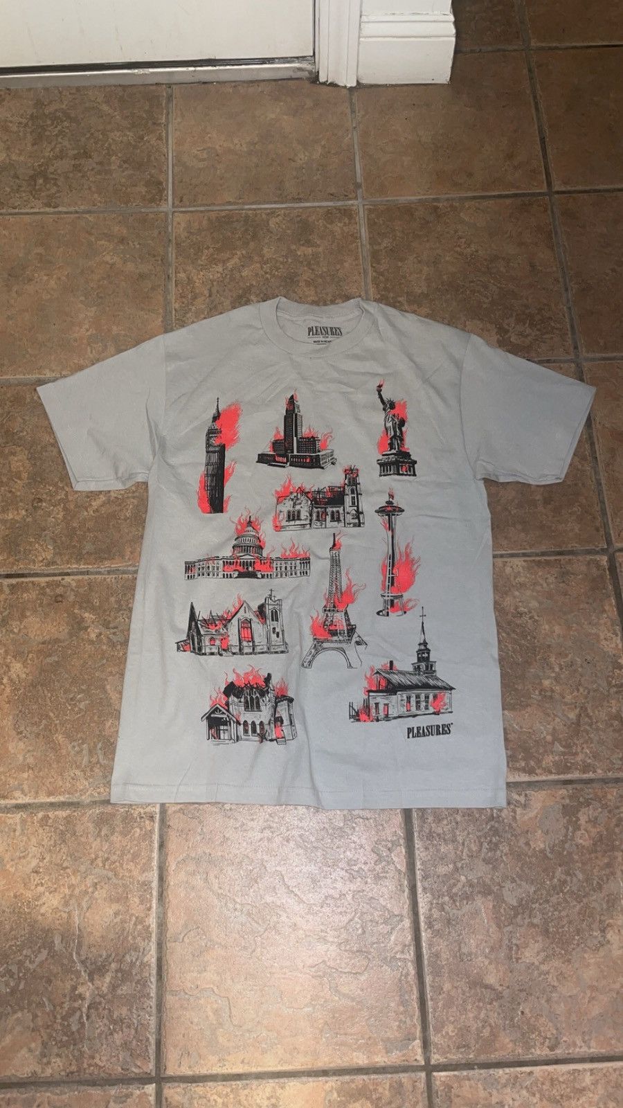 Pleasures Pleasures Monument T-Shirt Silver Size Medium NWOT Size US M / EU 48-50 / 2 - 1 Thumbnail