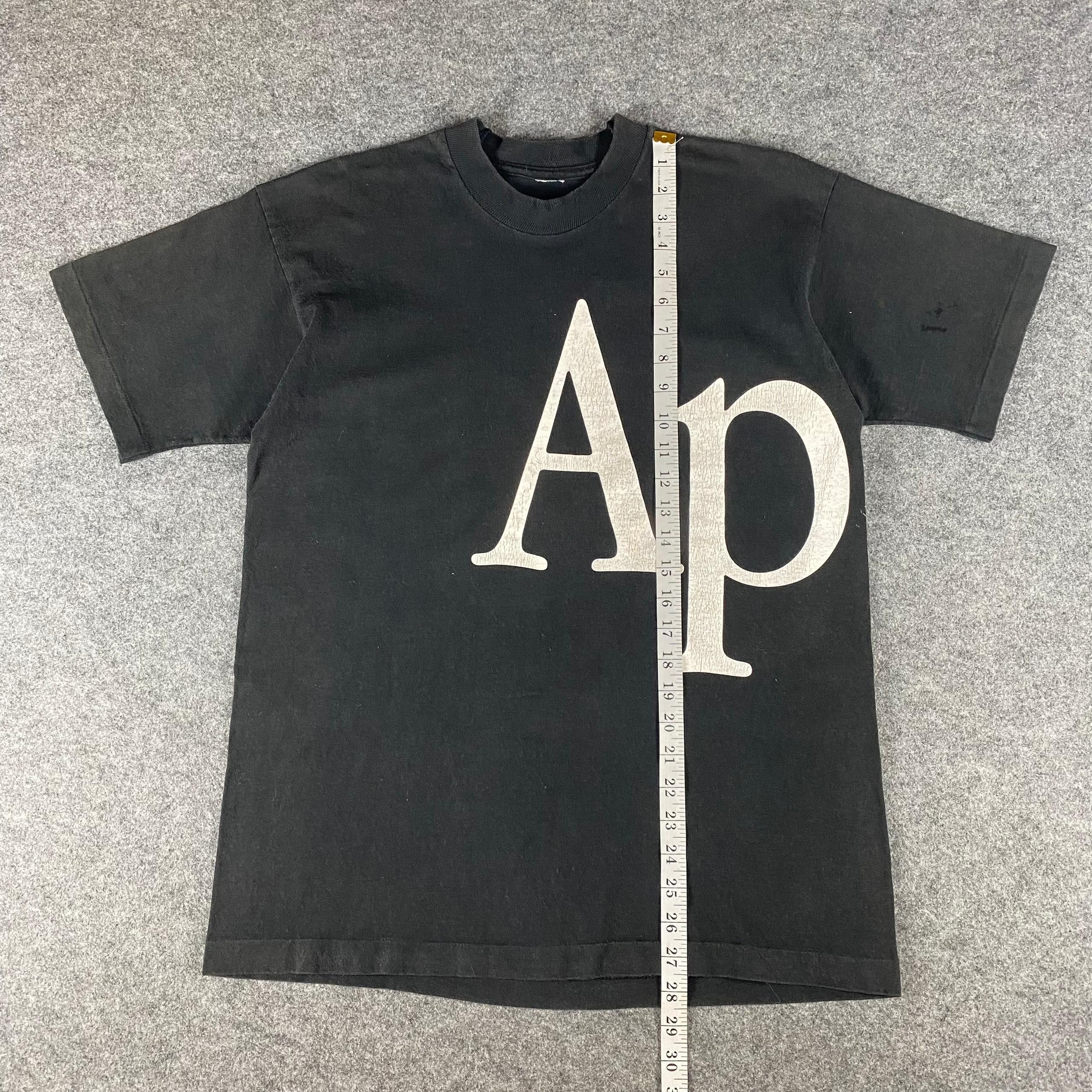 Apple Vintage 90s Apple Distressed Tshirt Size US M / EU 48-50 / 2 - 4 Thumbnail