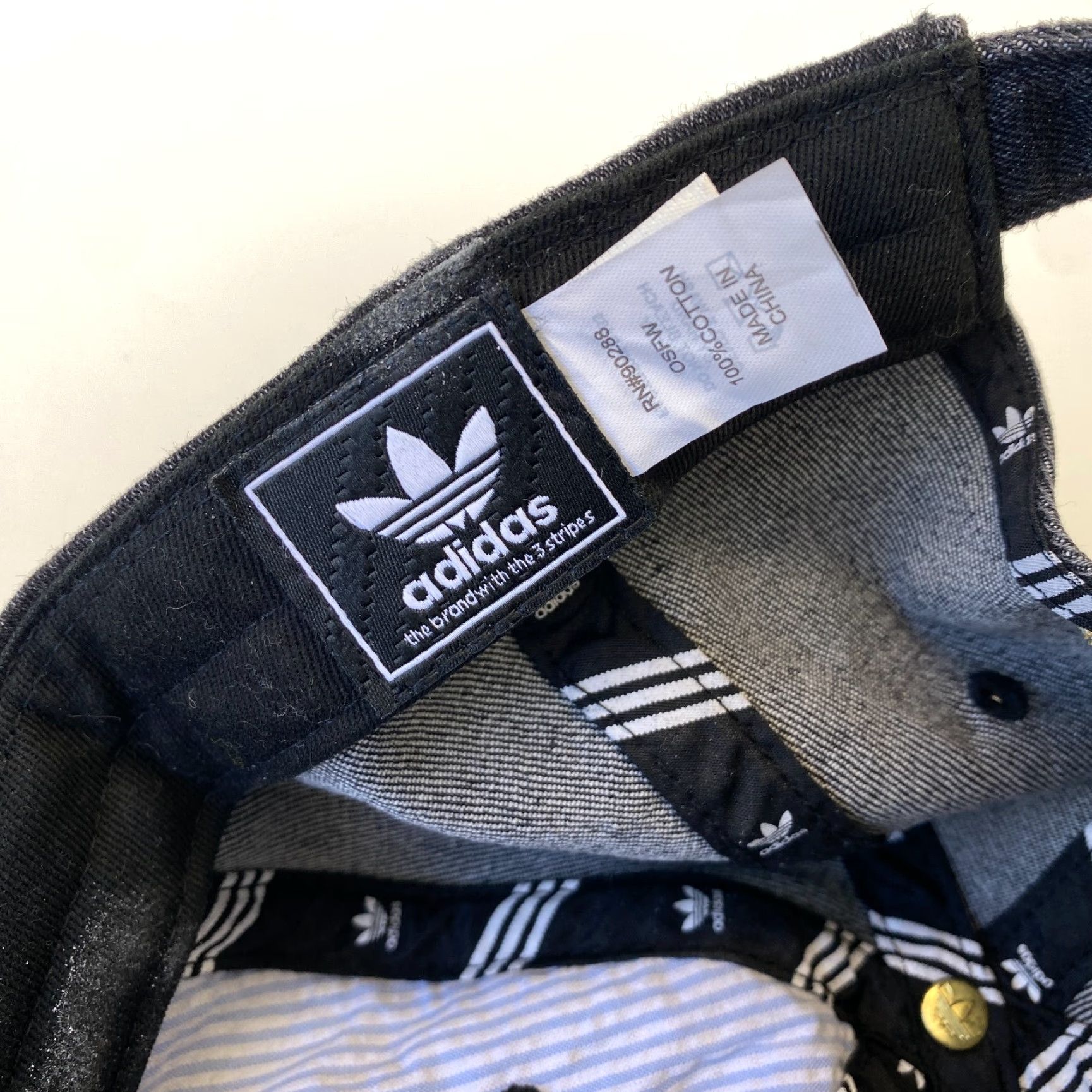 Adidas VINTAGE Adidas Strapback Dad Hat Black Denim Gold Embroidered One Size Casual Size ONE SIZE - 7 Thumbnail