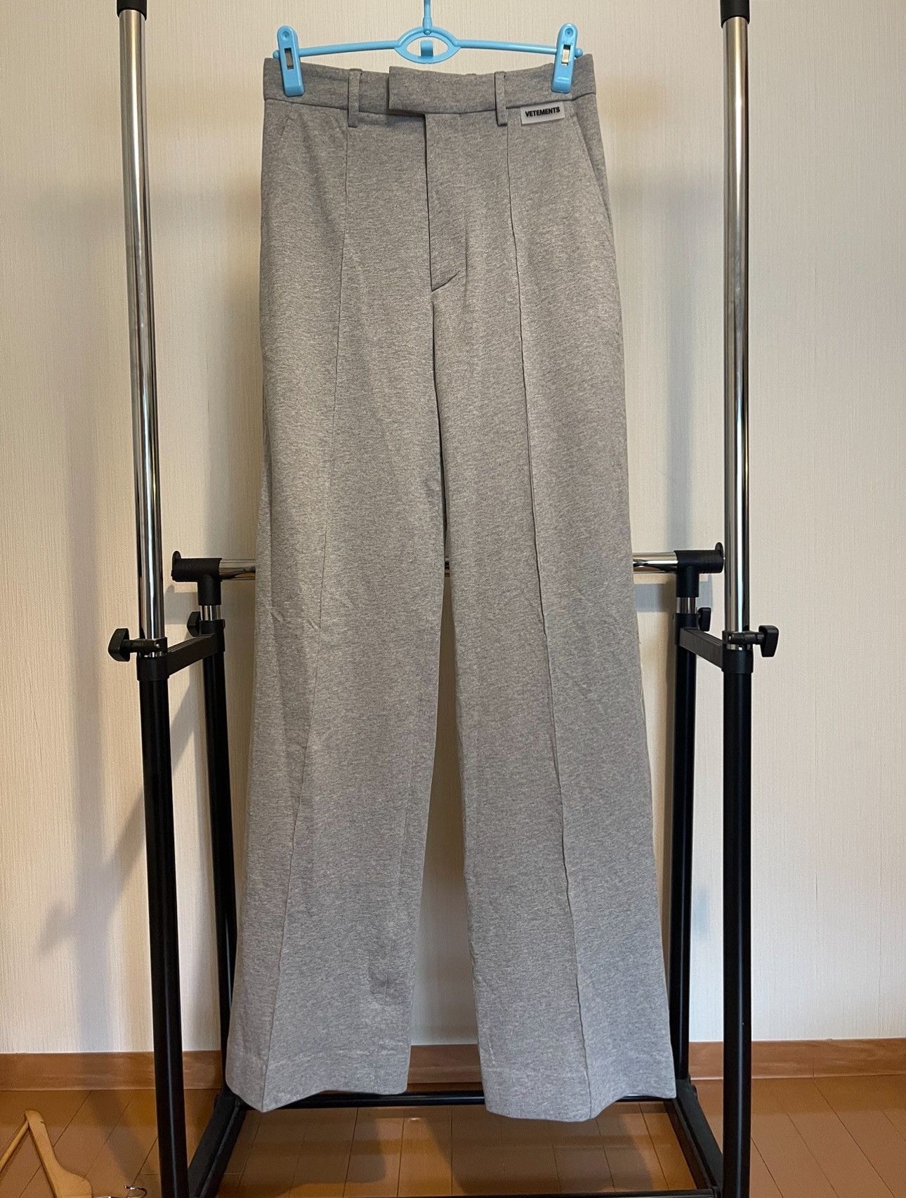 VETEMENTS × JERK International ロゴTシャツ Vetements Jerk | Grailed