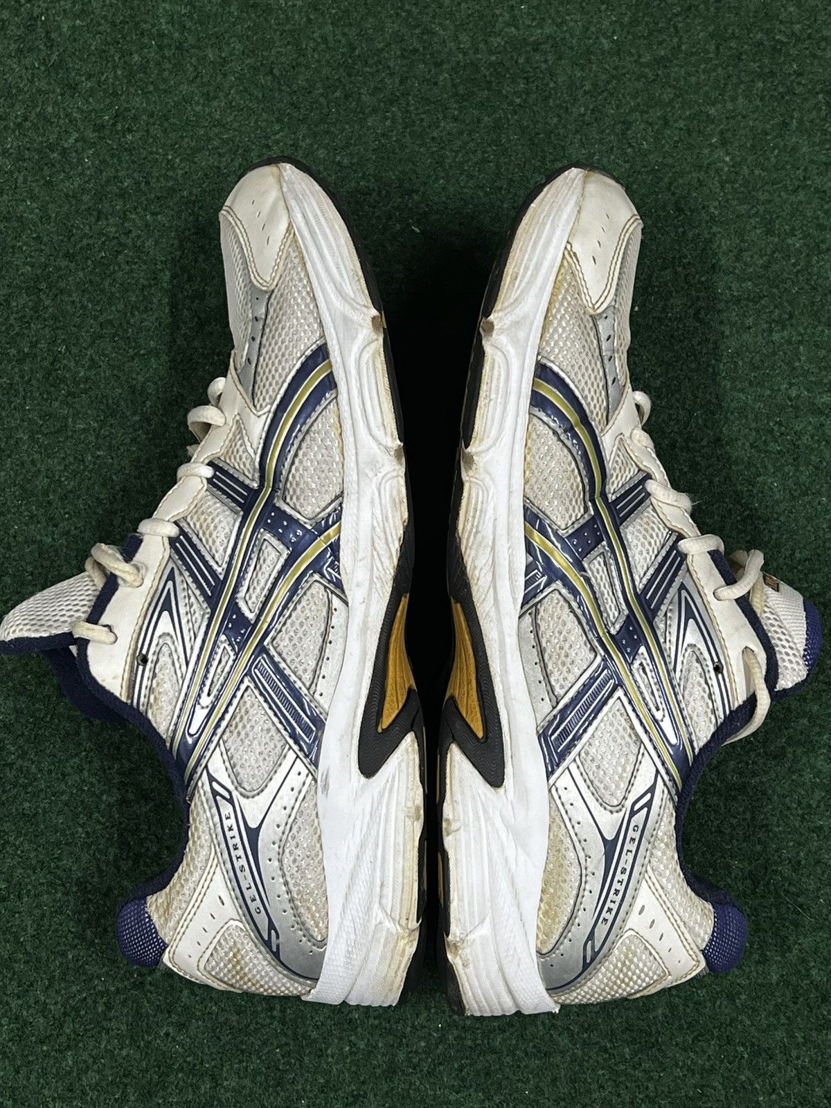 Asics × Vintage Vintage Asics Gel Strike Size US 12 / EU 45 - 3 Thumbnail