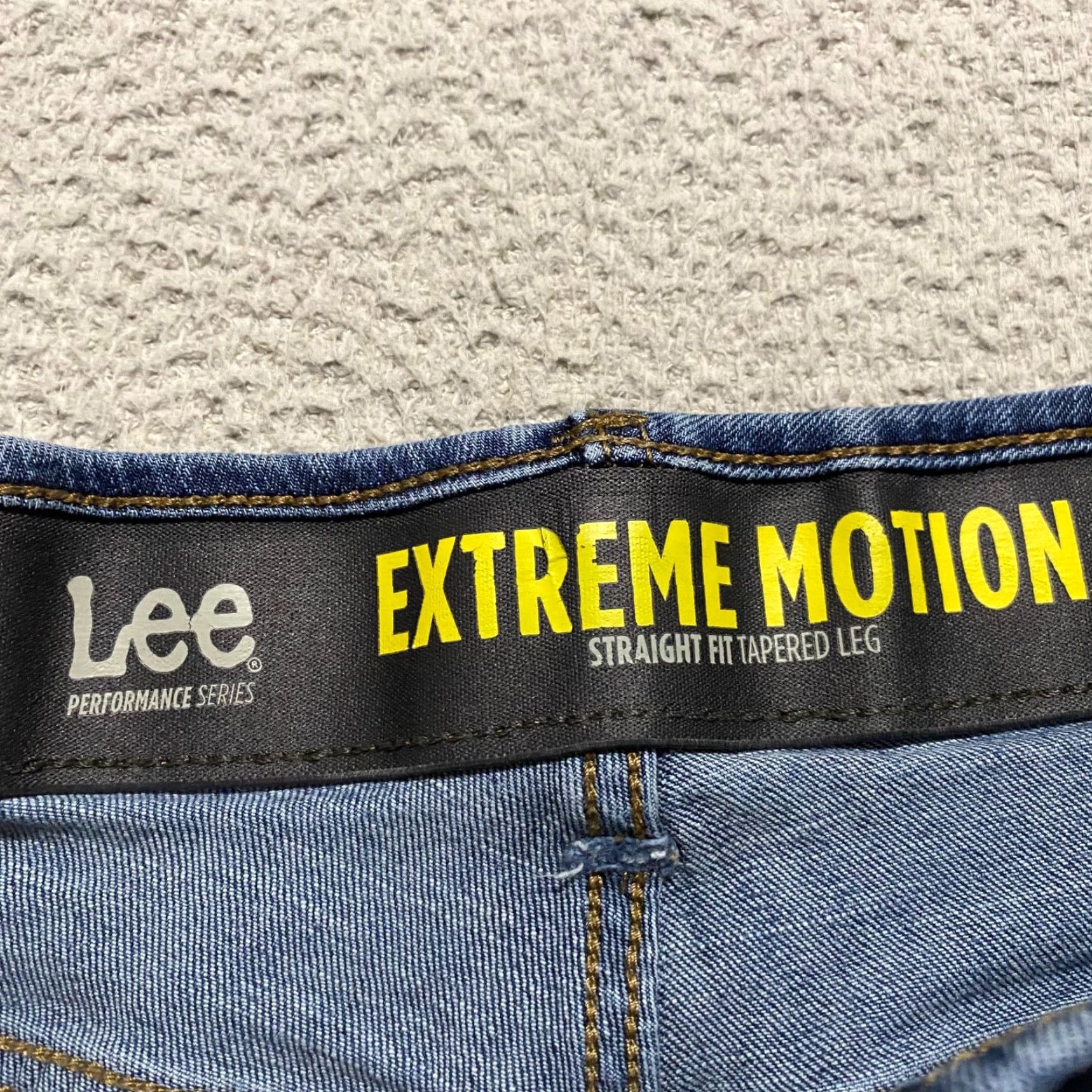 Lee Lee Jeans Mens Straight Jeans 44x30 Blue Denim Extreme Motion Mid Rise Size US 44 / EU 60 - 3 Thumbnail