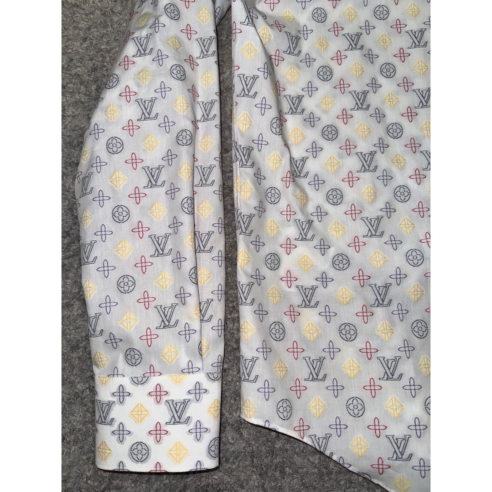 Louis Vuitton Louis Vuitton LVSE Regular Long Sleeve DNA Logo Monogram Size US M / EU 48-50 / 2 - 12 Thumbnail