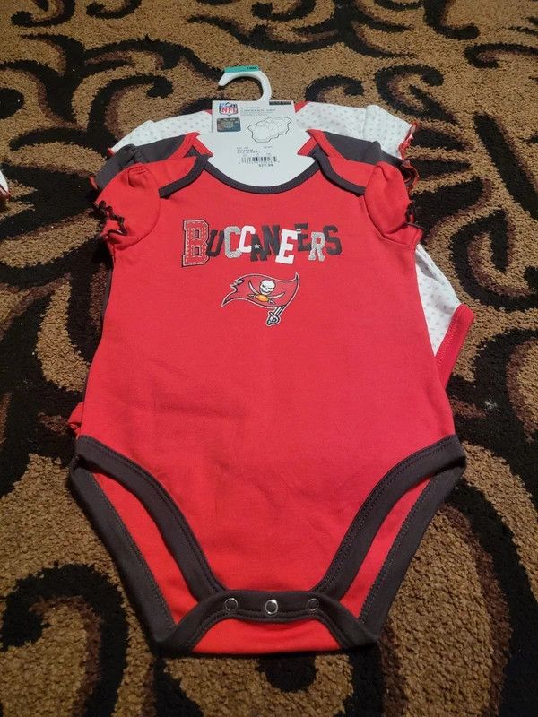 Other NFL Baby Buccaneers 3pcs set girl Size ONE SIZE - 1 Thumbnail