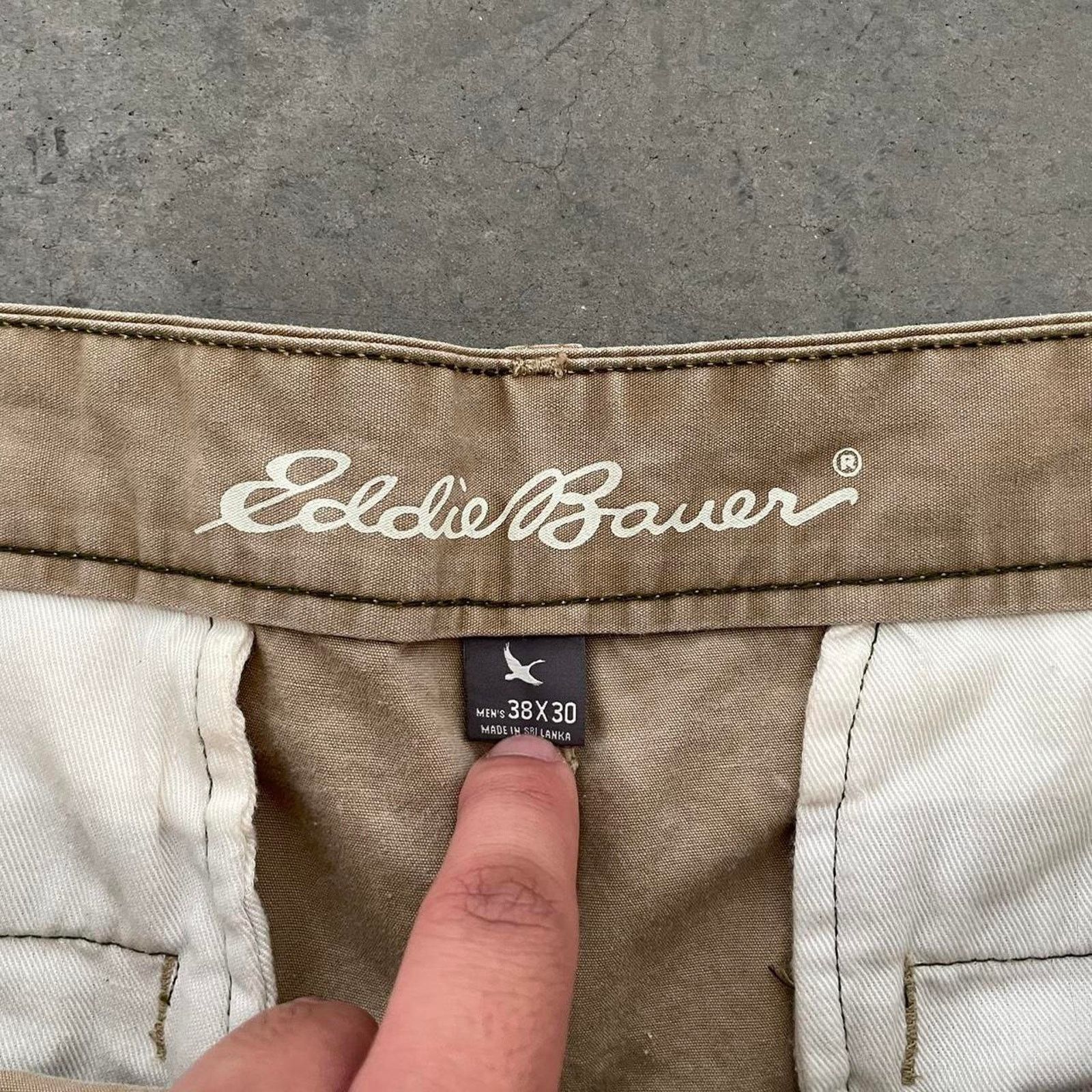 Eddie Bauer Eddie Bauer Khaki Cargo Pants Size US 38 / EU 54 - 6 Thumbnail