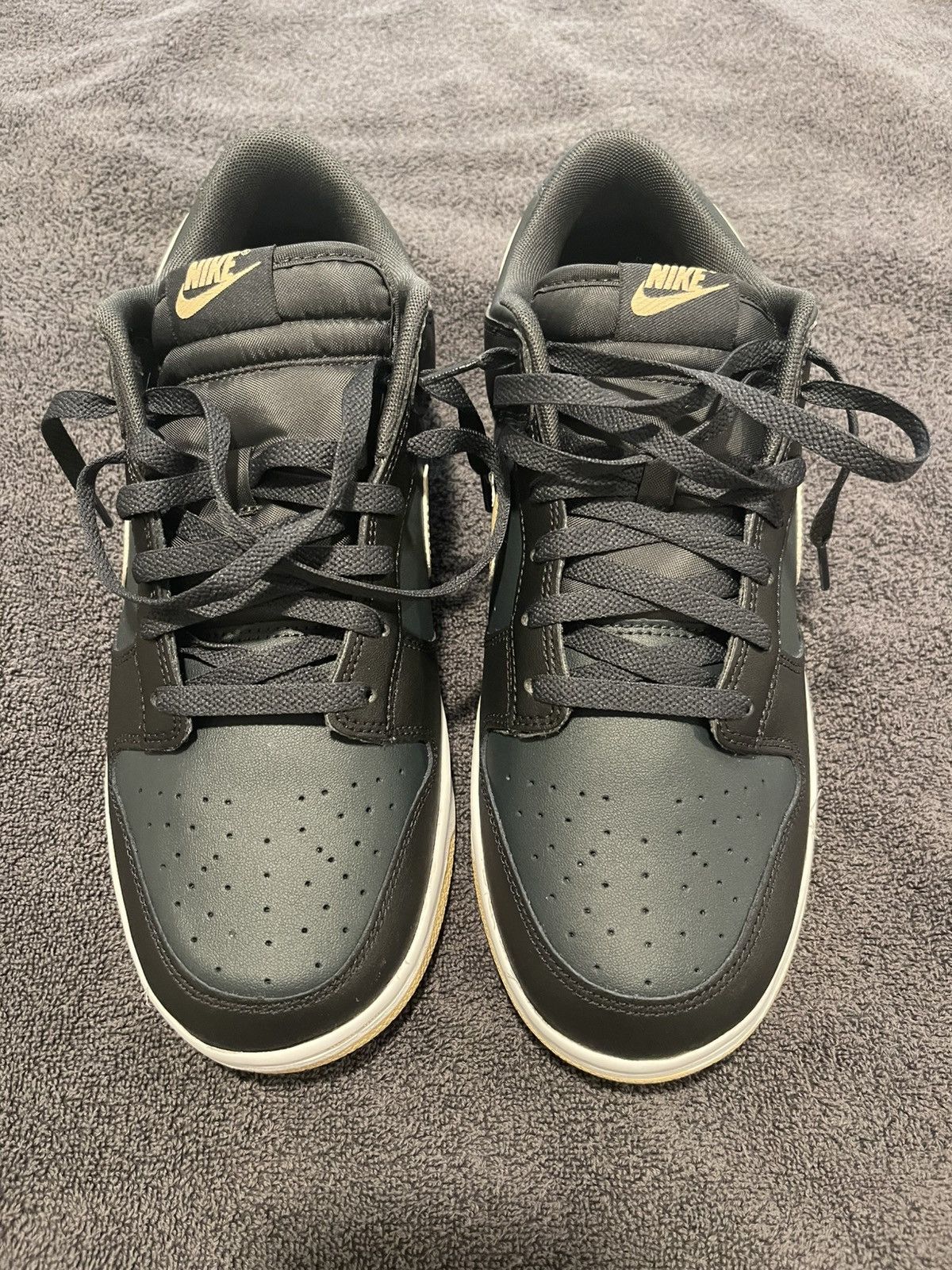 Nike Low top Nike Dunks Size US 11.5 / EU 44-45 - 1 Thumbnail