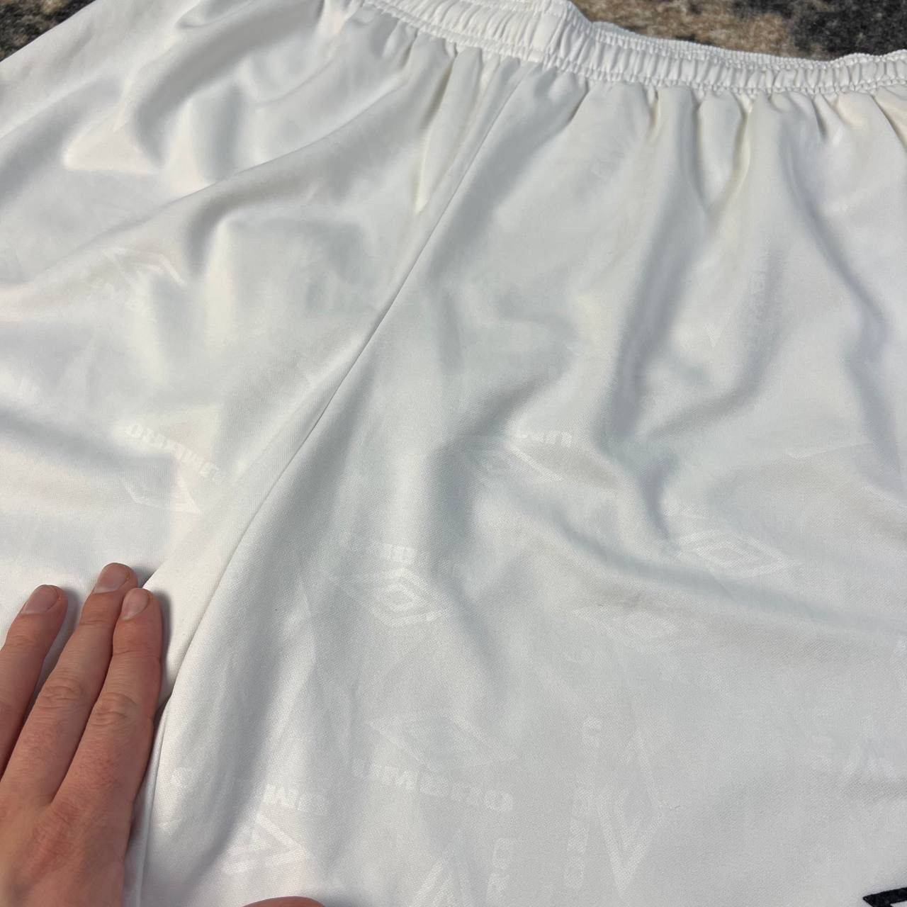 Umbro Umbro Vintage Y2K Mini Logo Light Shorts Size US 36 / EU 52 - 4 Thumbnail