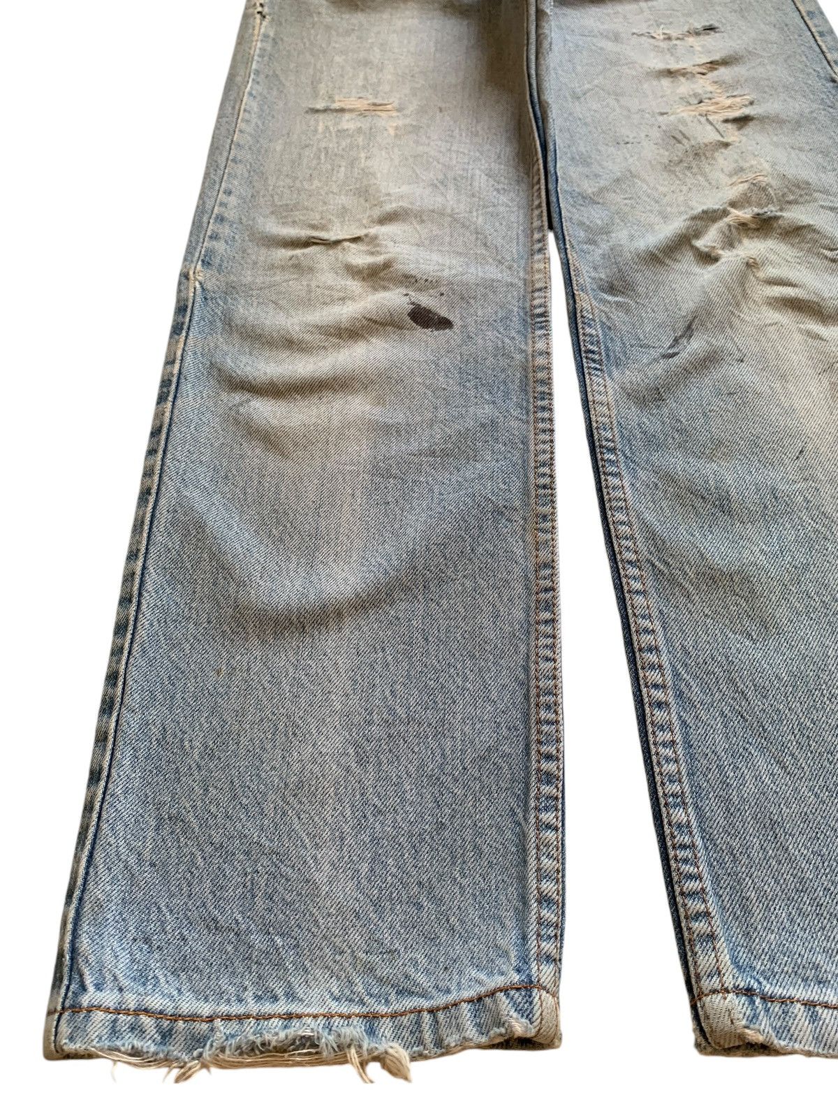 Levi's × Levi's Vintage Clothing Vintage 90s Levis Big E Painted Blue Wash Distressed Jeans Size US 28 / EU 44 - 6 Thumbnail