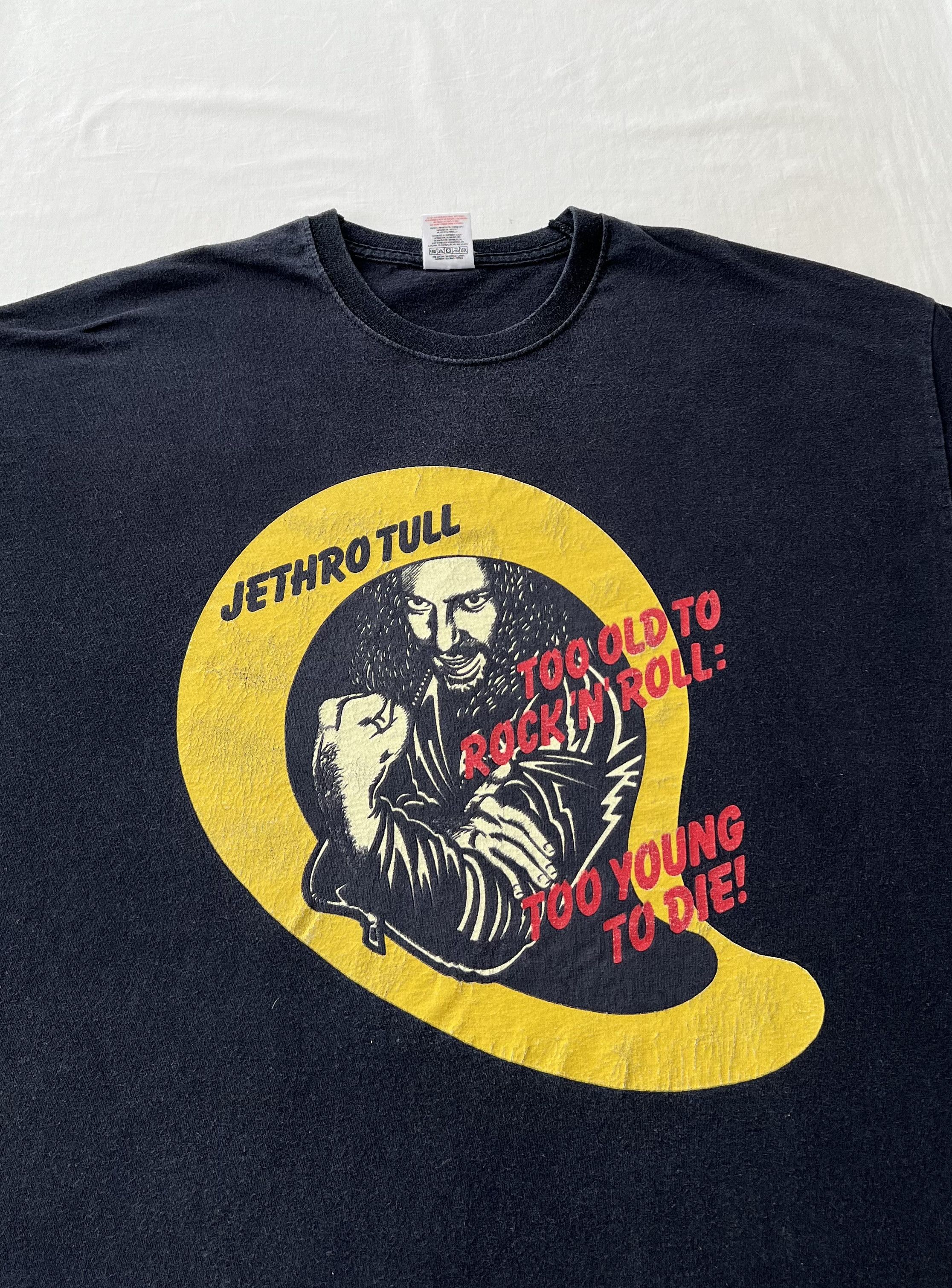Band Tees Vintage 2000s Jethro Tull Too Old to Rock n Roll T-shirt Size US XL / EU 56 / 4 - 5 Thumbnail