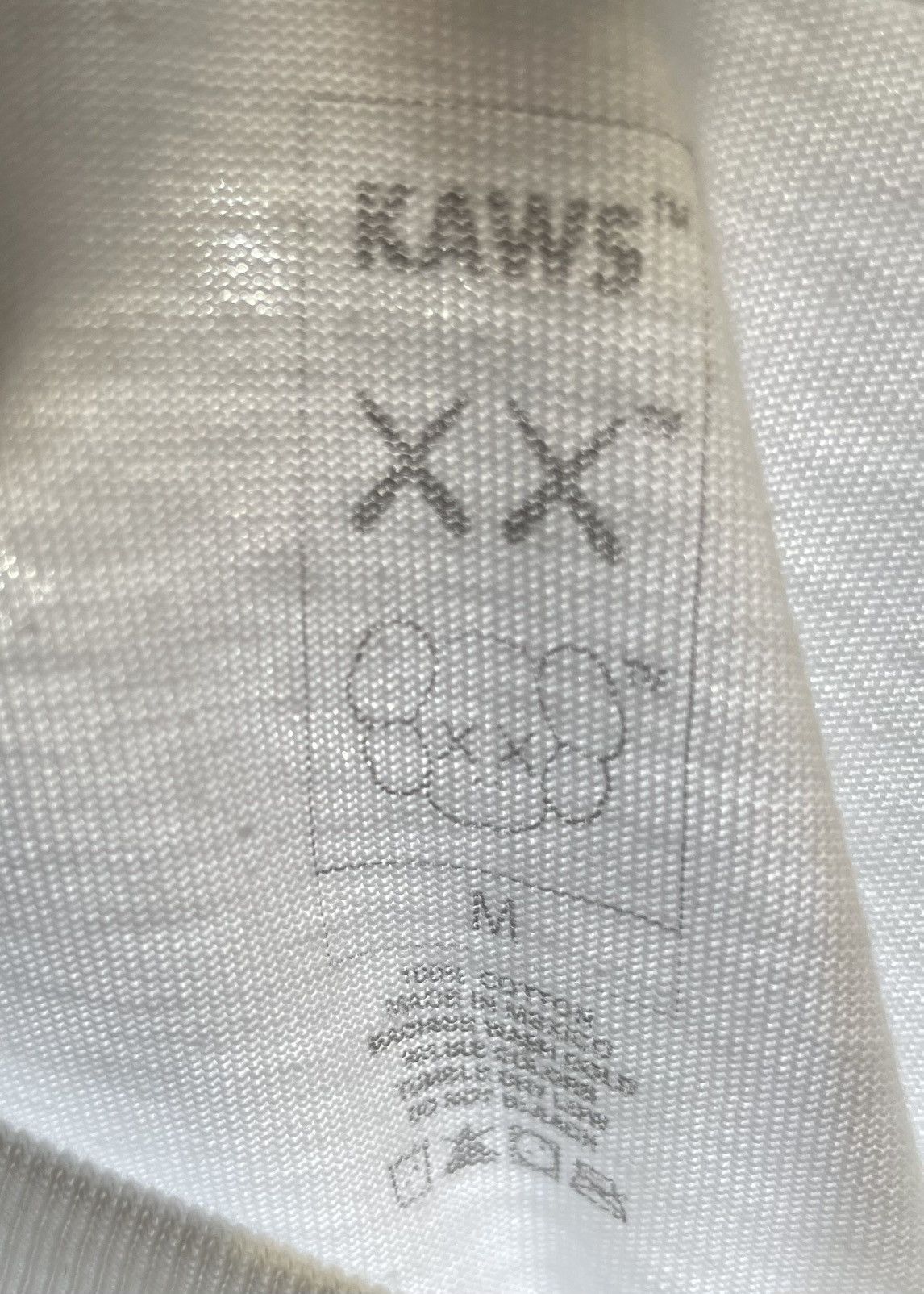 Kaws KAWS SKELETON NEW FICTION T-shirt Bone Size US M / EU 48-50 / 2 - 3 Thumbnail