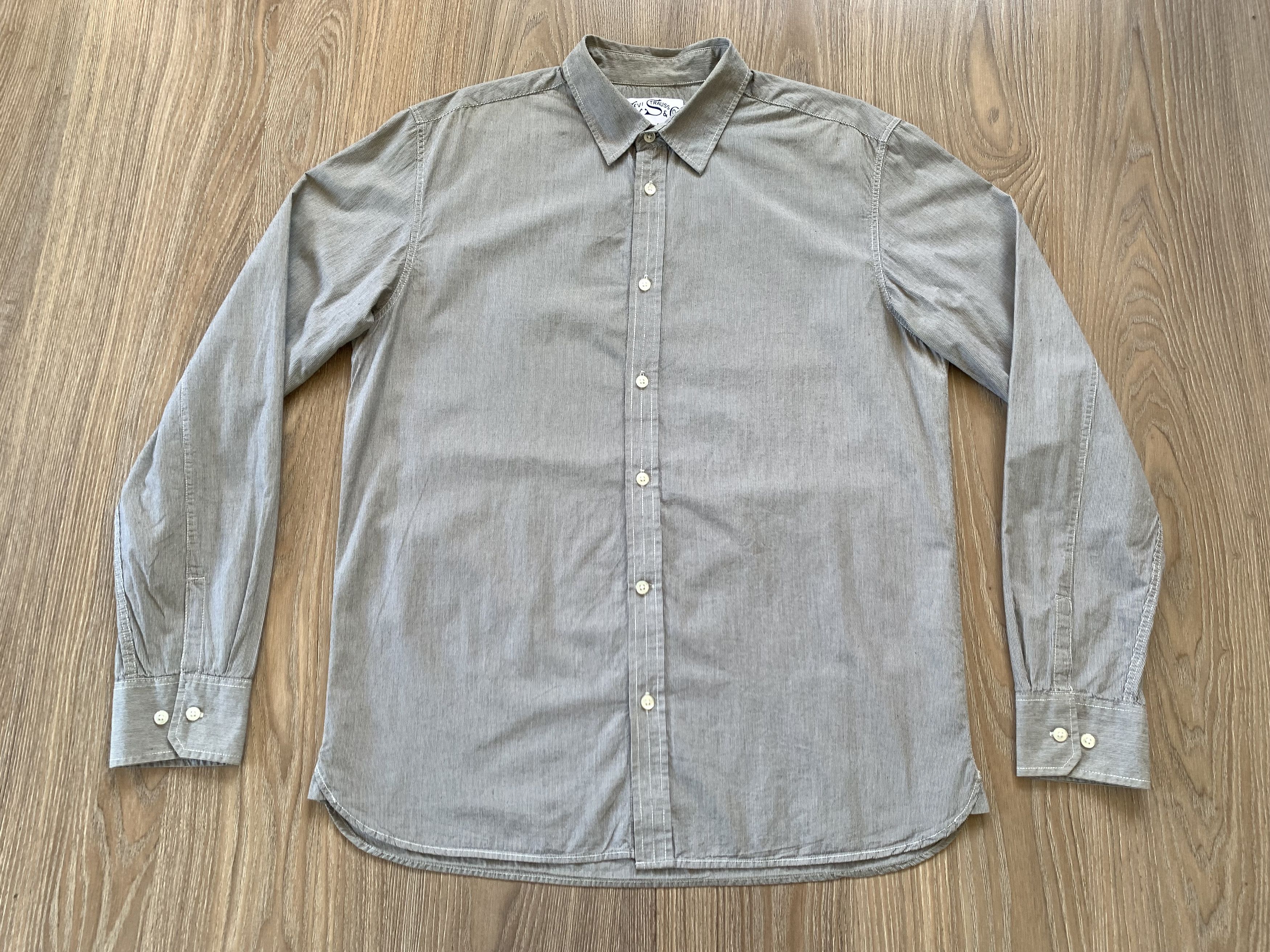Levi's Levi's Vintage Gray Stripe Cotton Button Up Shirt Size US L / EU 52-54 / 3 - 2 Thumbnail